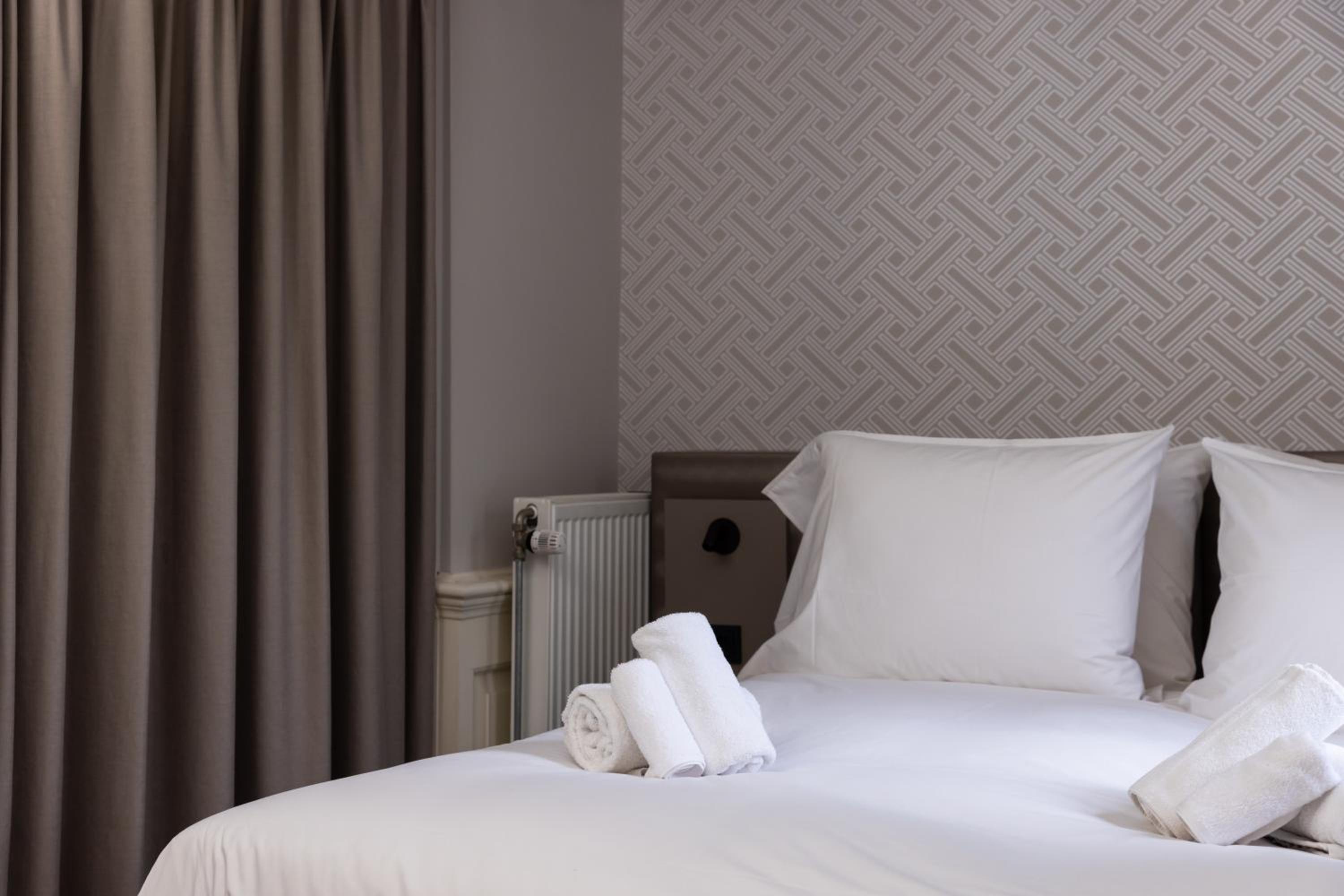 Amsterdam Canal Suites