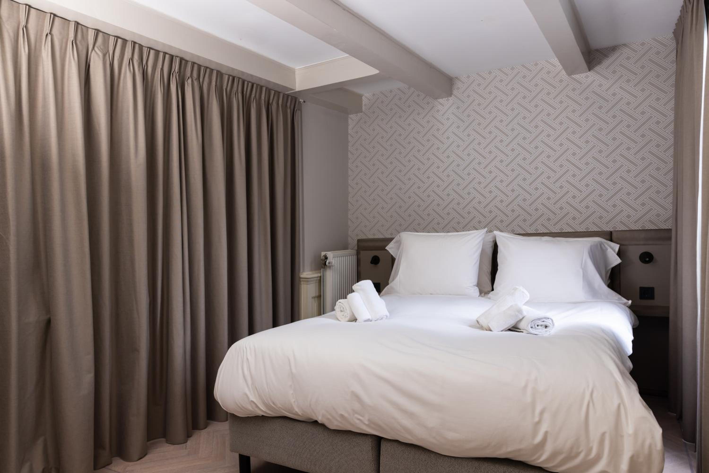 Amsterdam Canal Suites