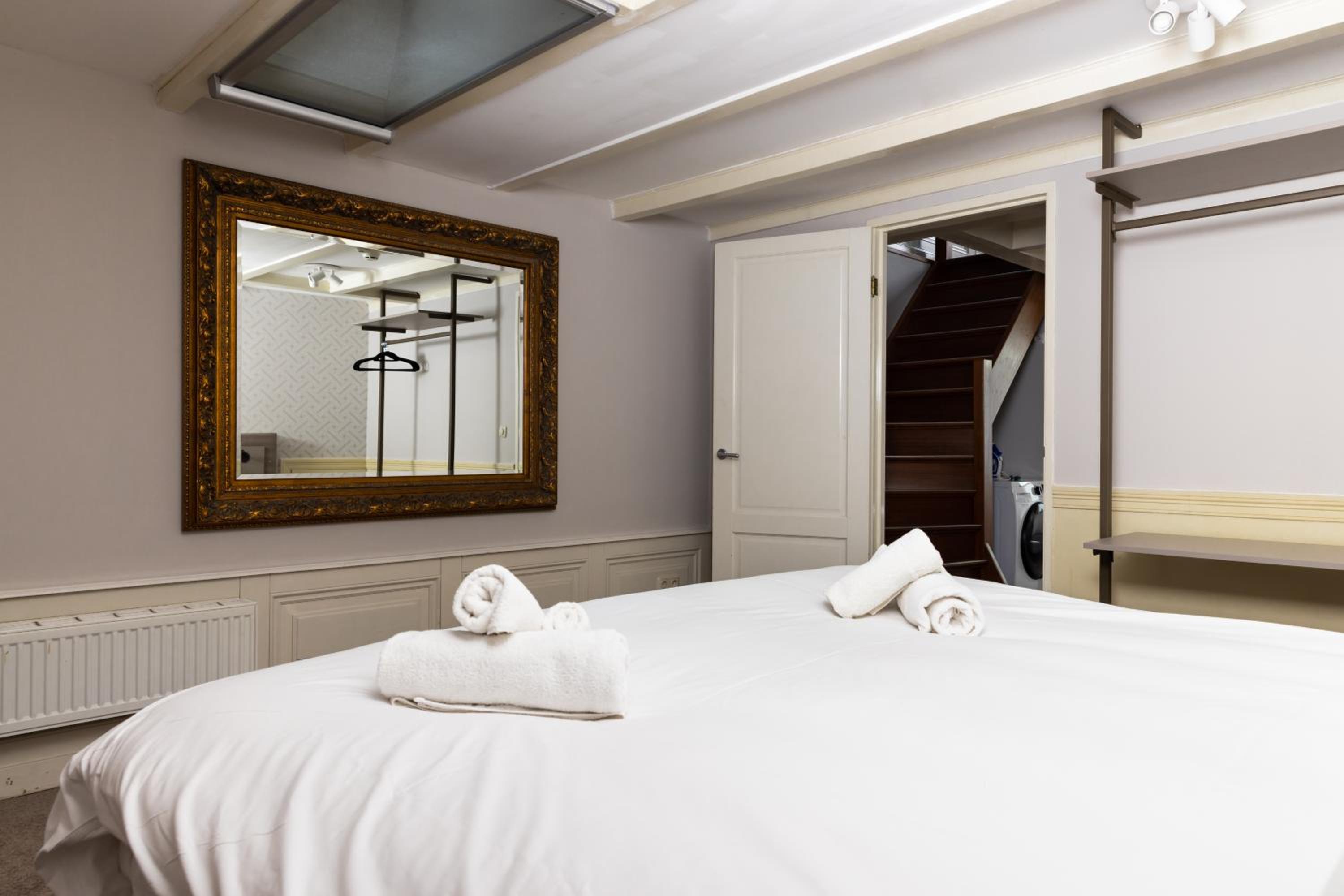 Amsterdam Canal Suites