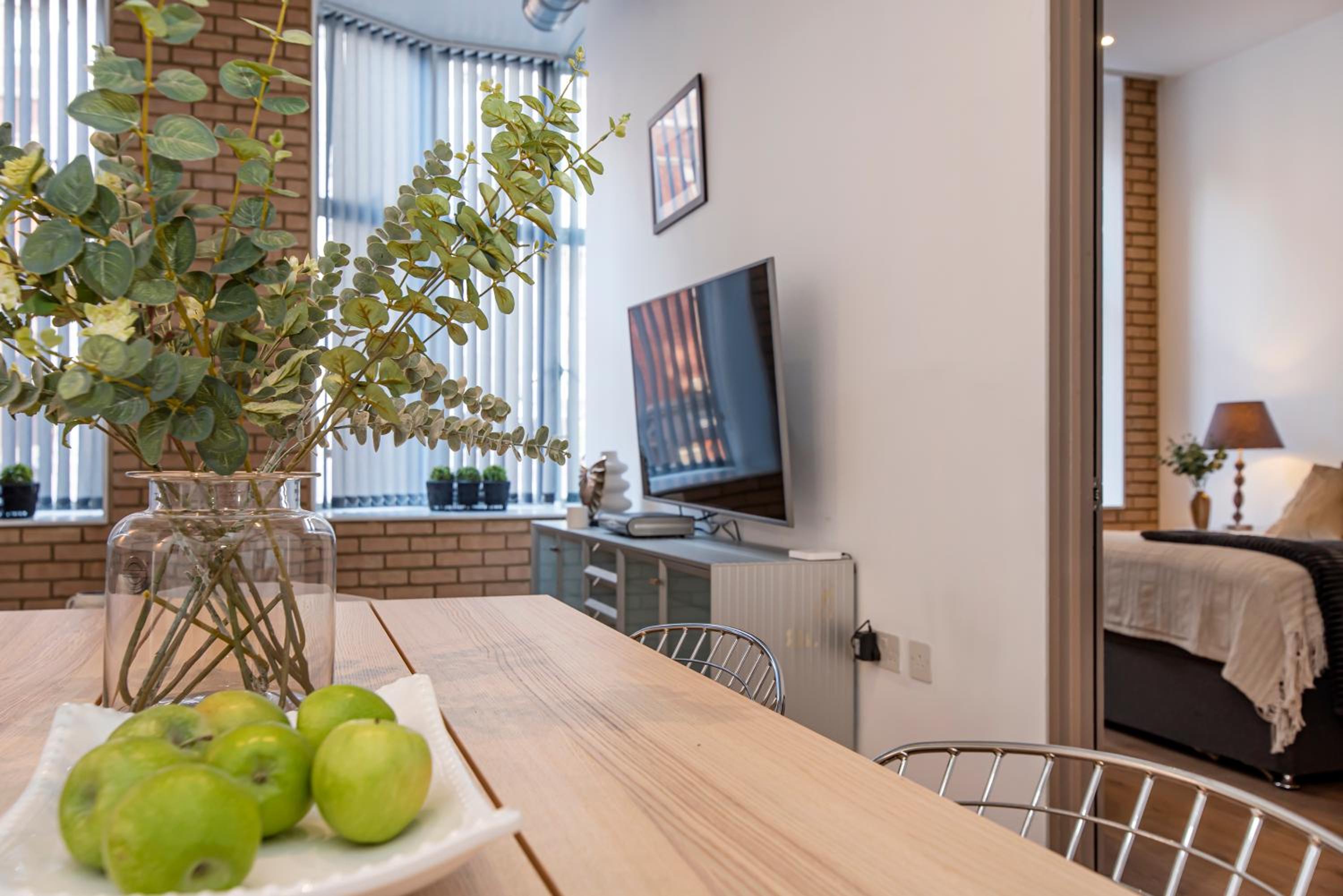 Oxford Street -West End-Great Location