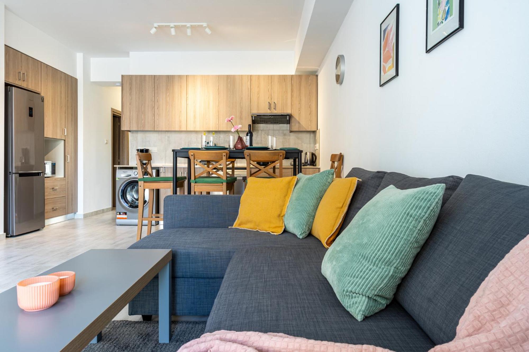 Crystal 2-Bedroom Apartment in Larnaca