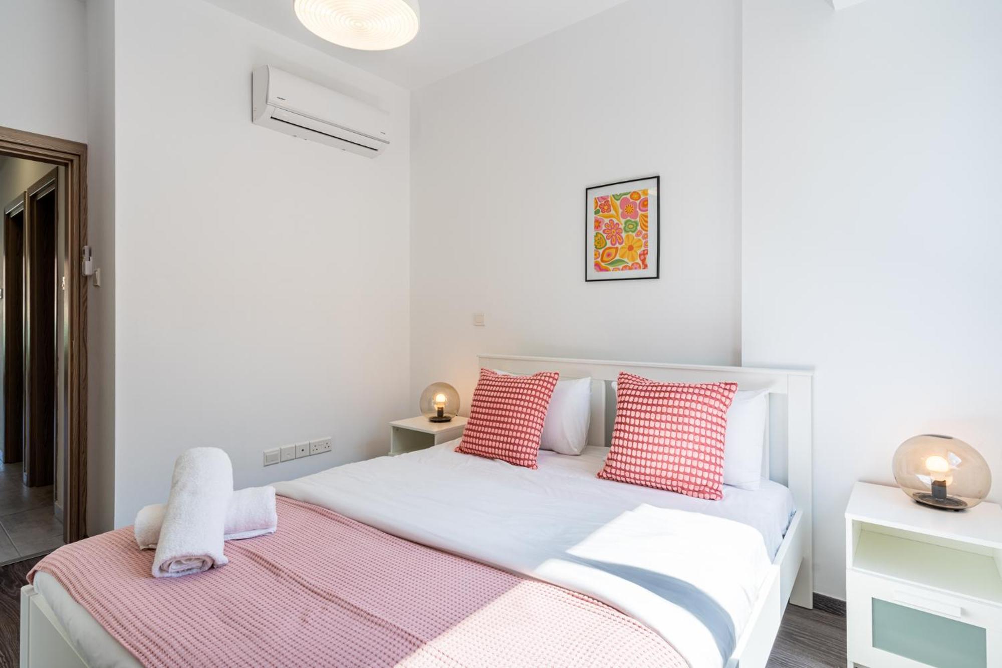 Crystal 2-Bedroom Apartment in Larnaca
