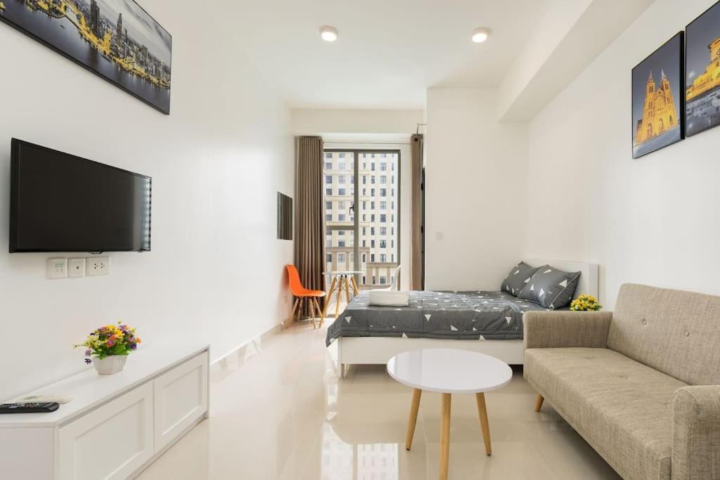 Stylish Studio The Tresor