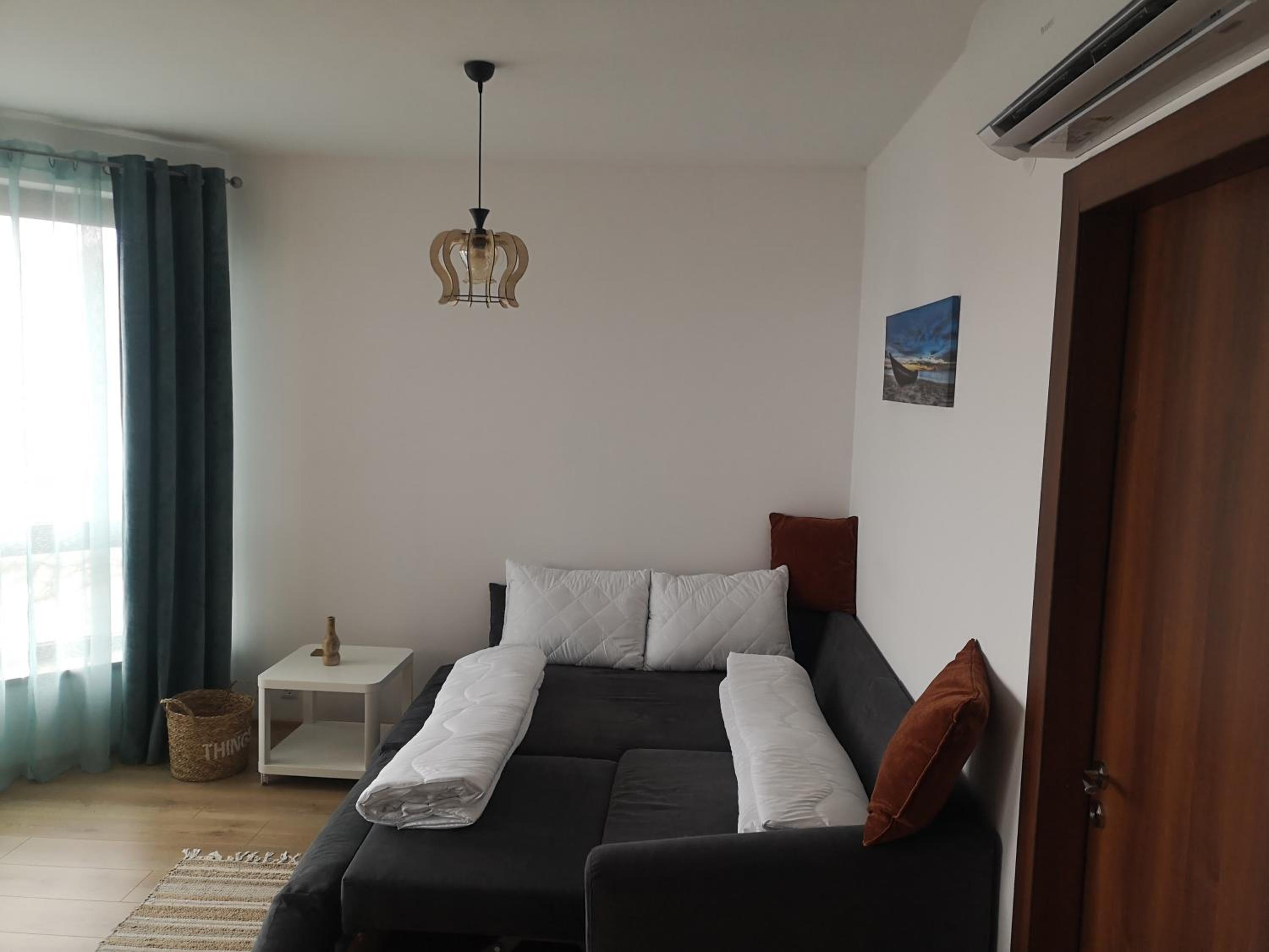 QUEEN'S VIEW app-9 free pool,parking, fitness & sea view
