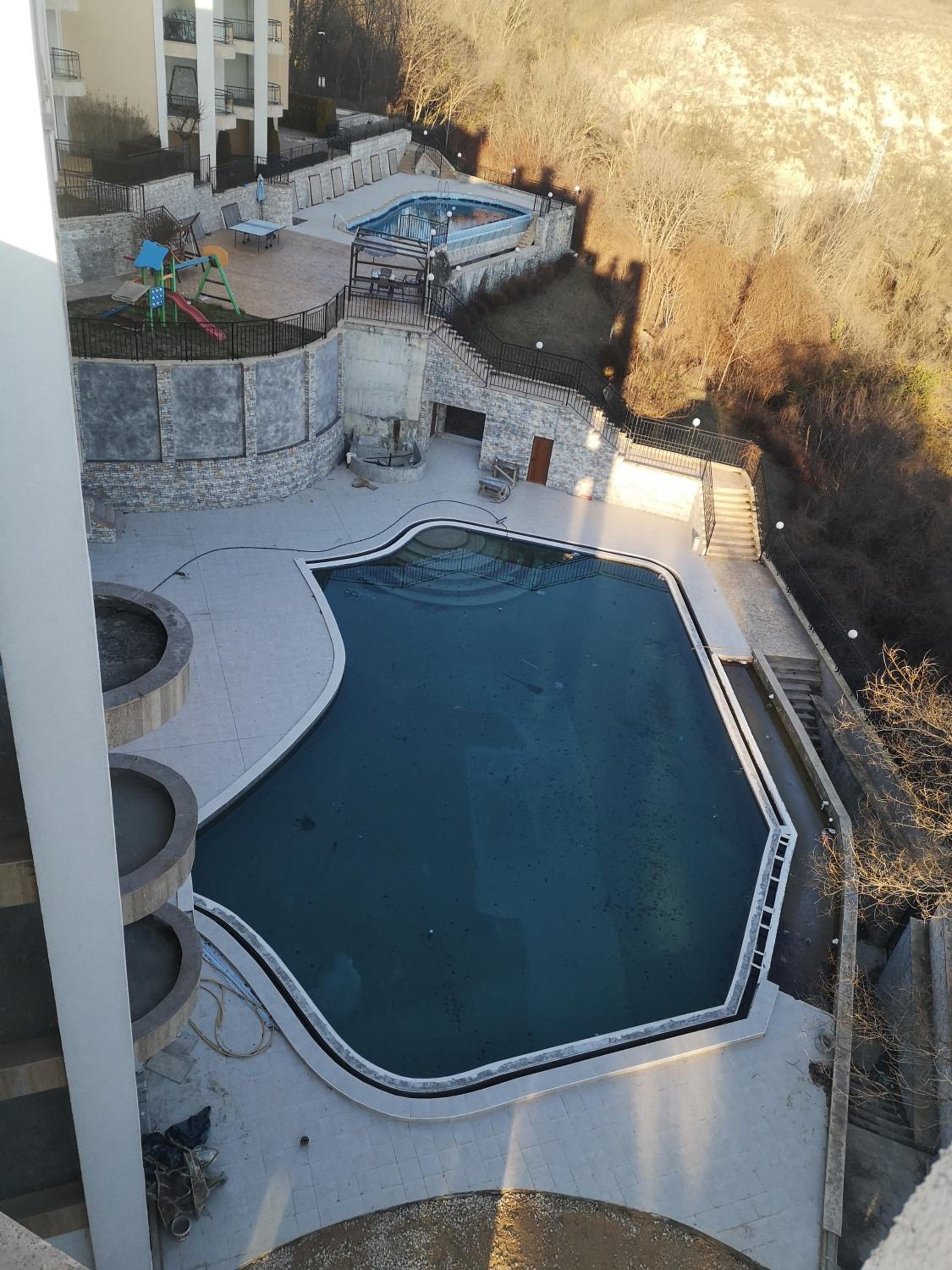 QUEEN'S VIEW app-9 free pool,parking, fitness & sea view