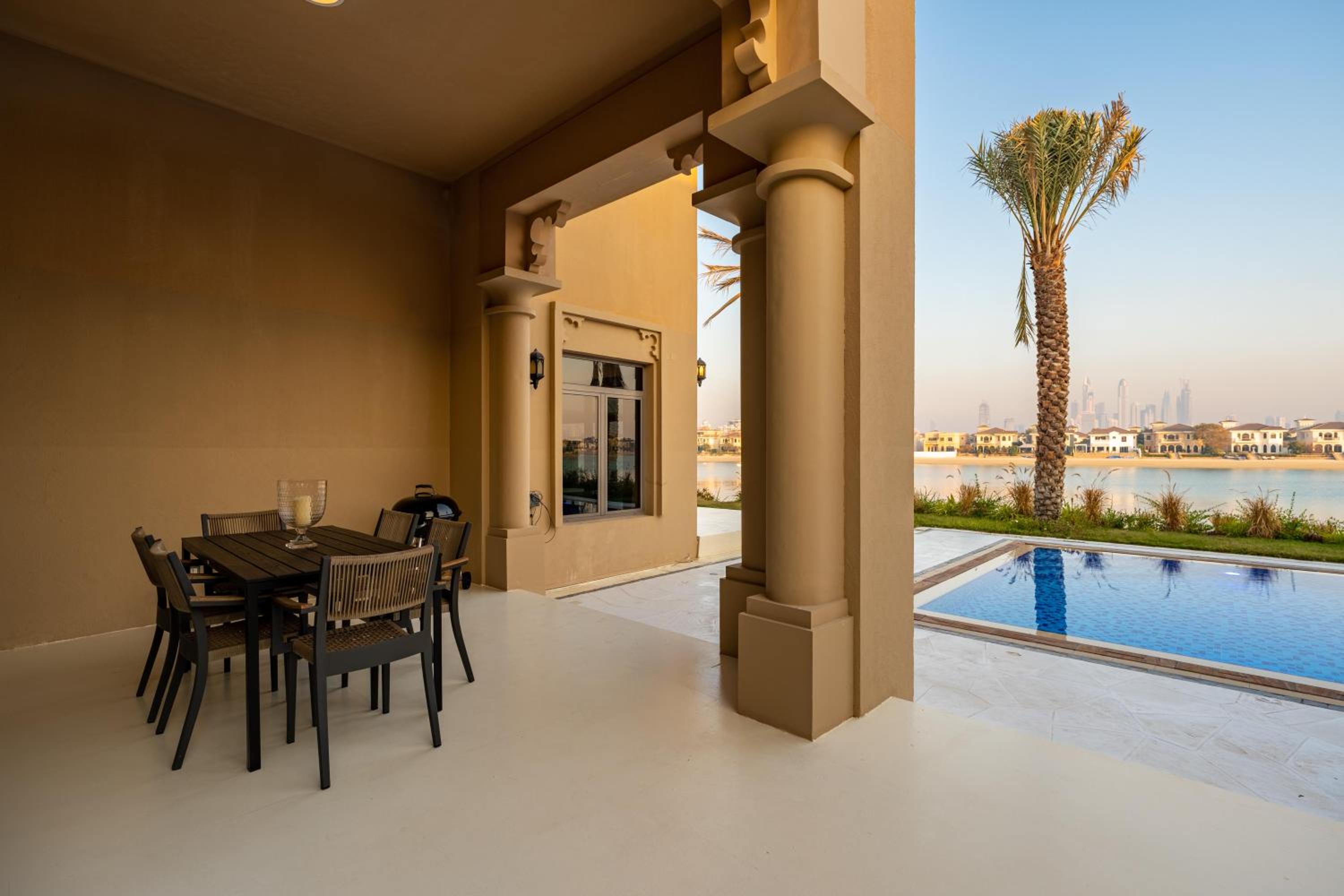 Maison Privee - Exclusive Villa with Private Pool, Garden & Beach