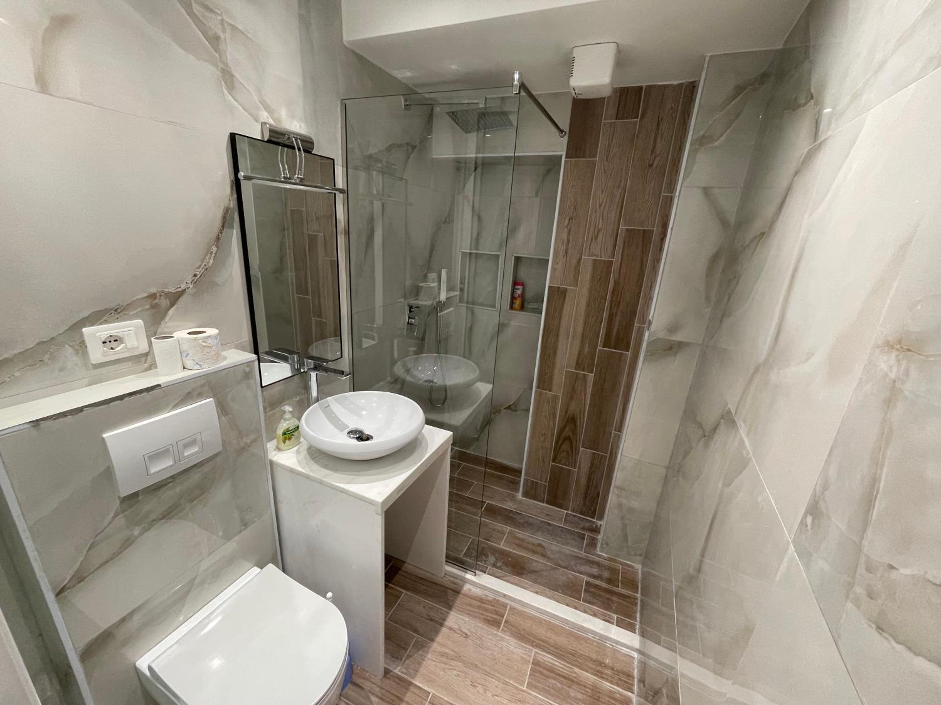 Le petite Studio Apartments - ENJOY TRAVEL