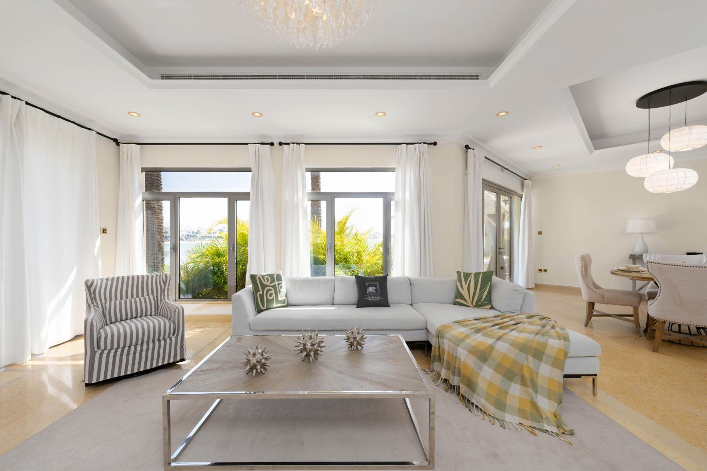 Maison Privee - Exclusive Villa with Private Pool, Garden & Beach