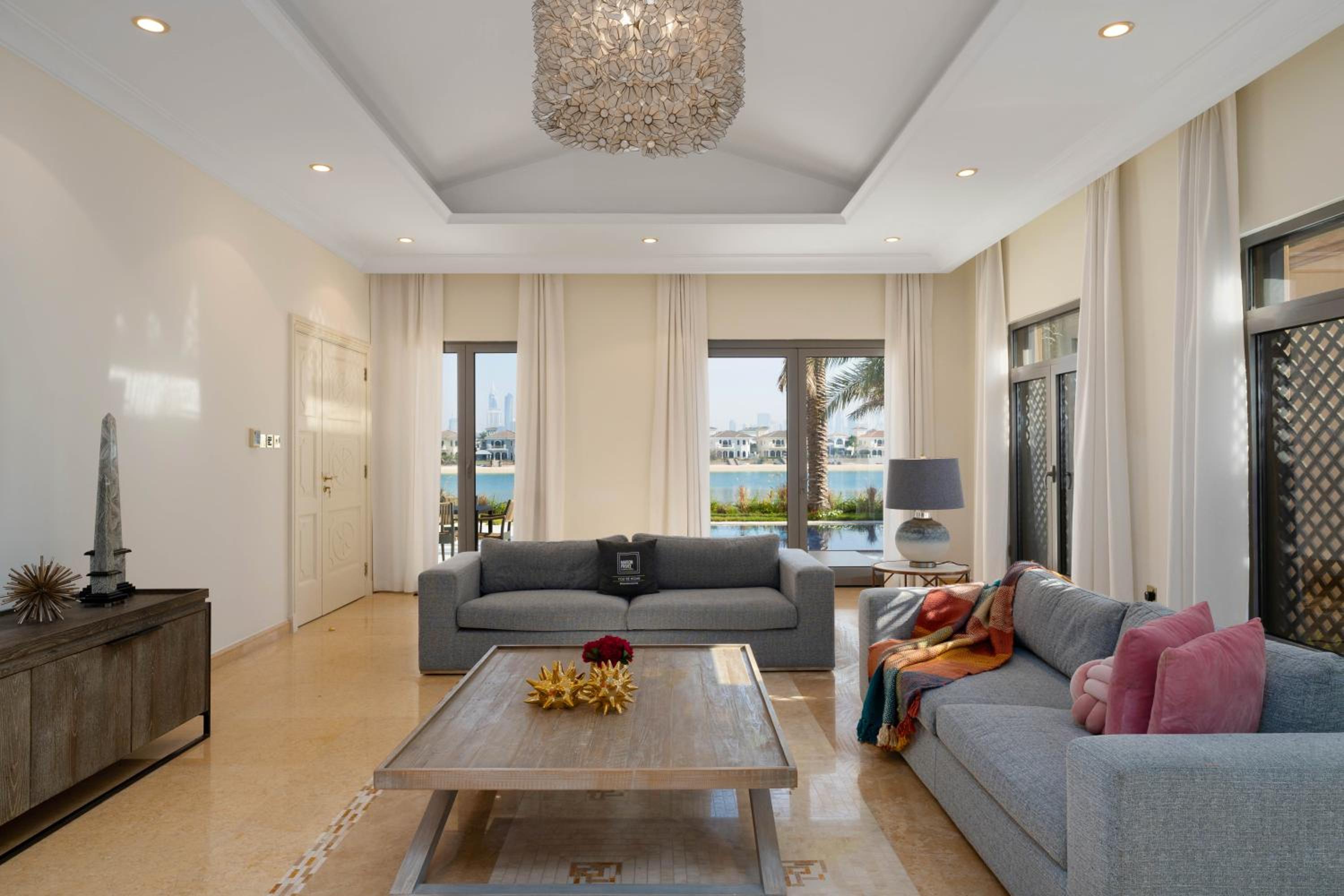Maison Privee - Exclusive Villa with Private Pool, Garden & Beach