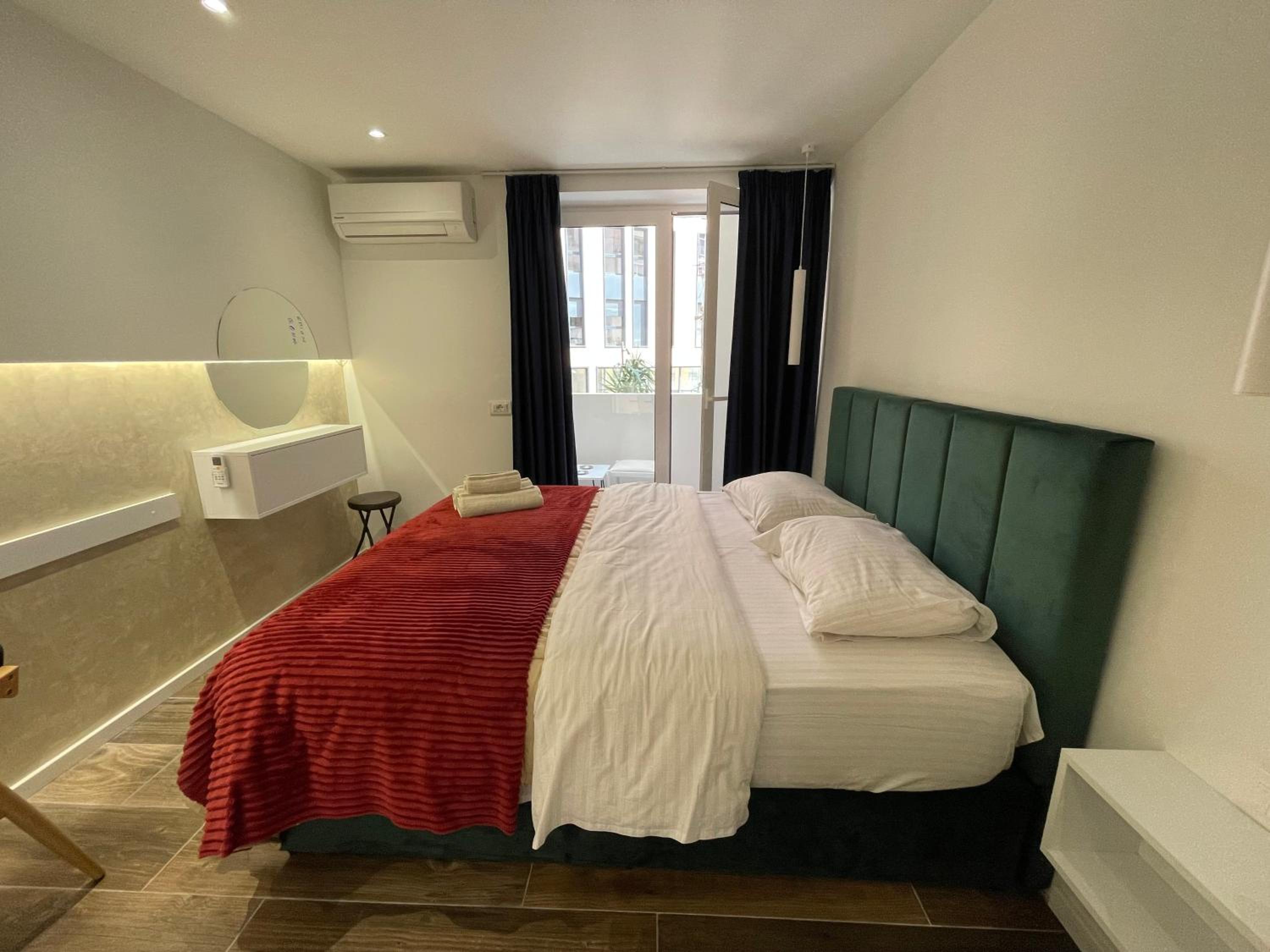 Le petite Studio Apartments - ENJOY TRAVEL