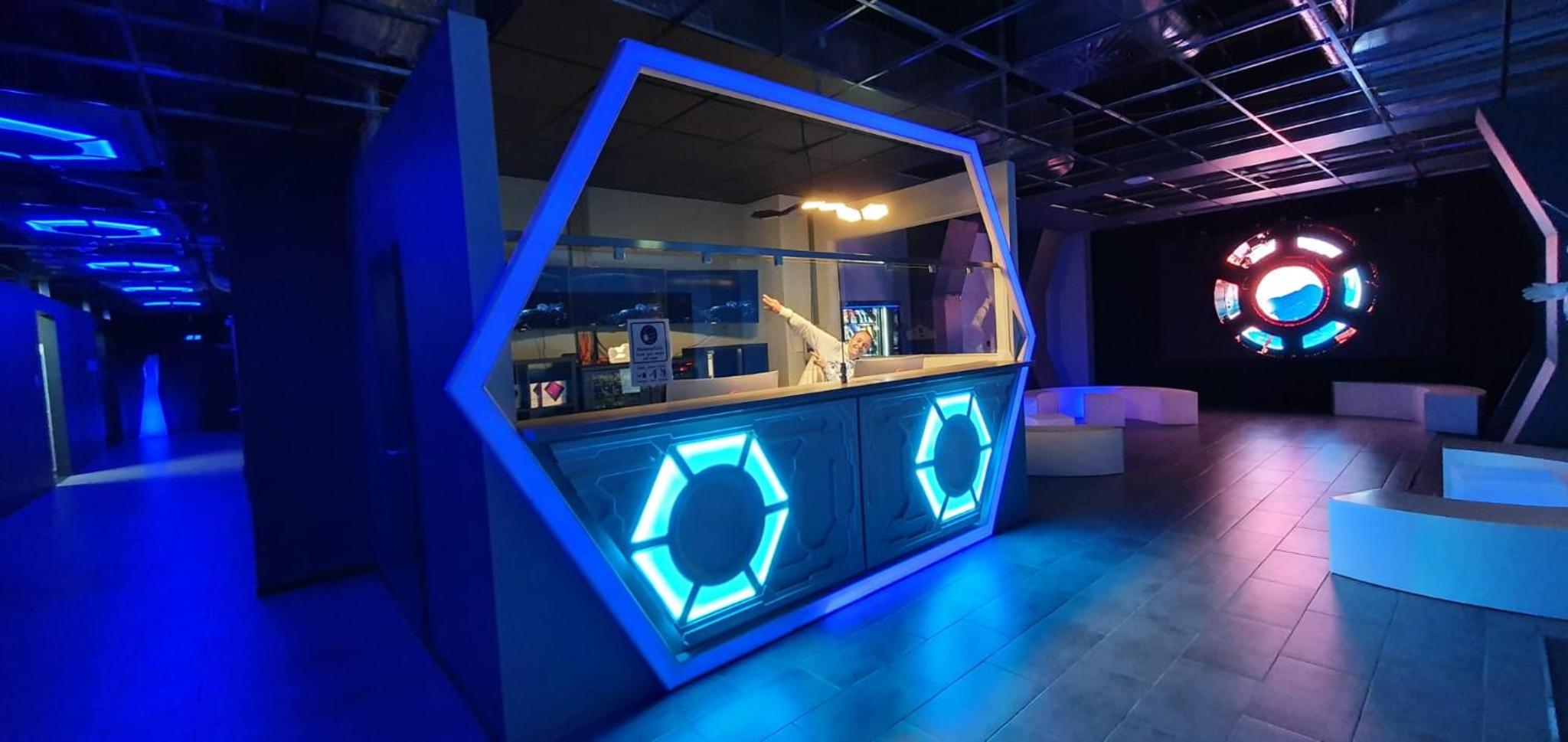 Space Night Capsule Hostel