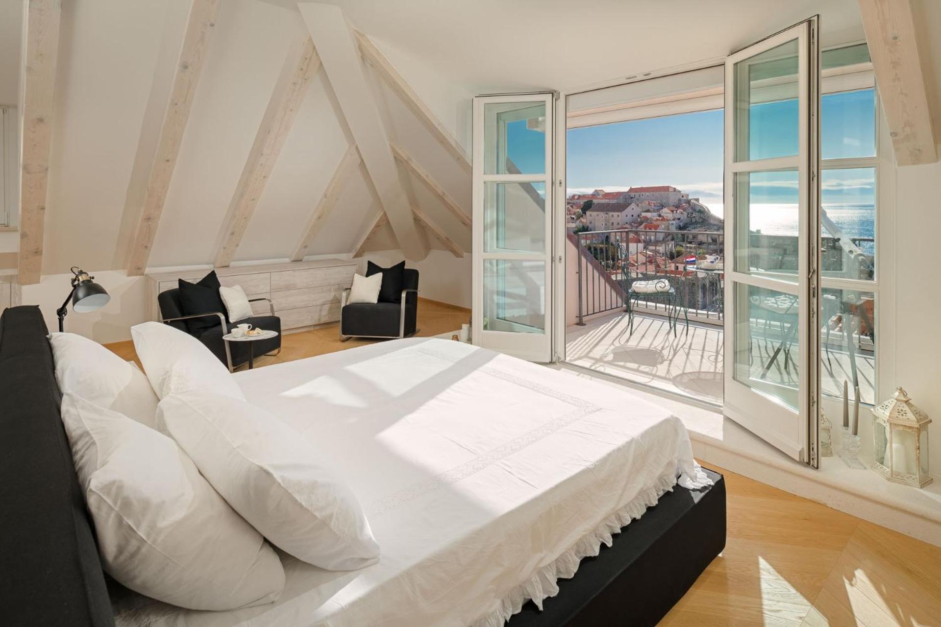 Sensational Dubrovnik Villa Villa Filia 4 Bedrooms Overlooking Dubrovnik City Walls Old Town