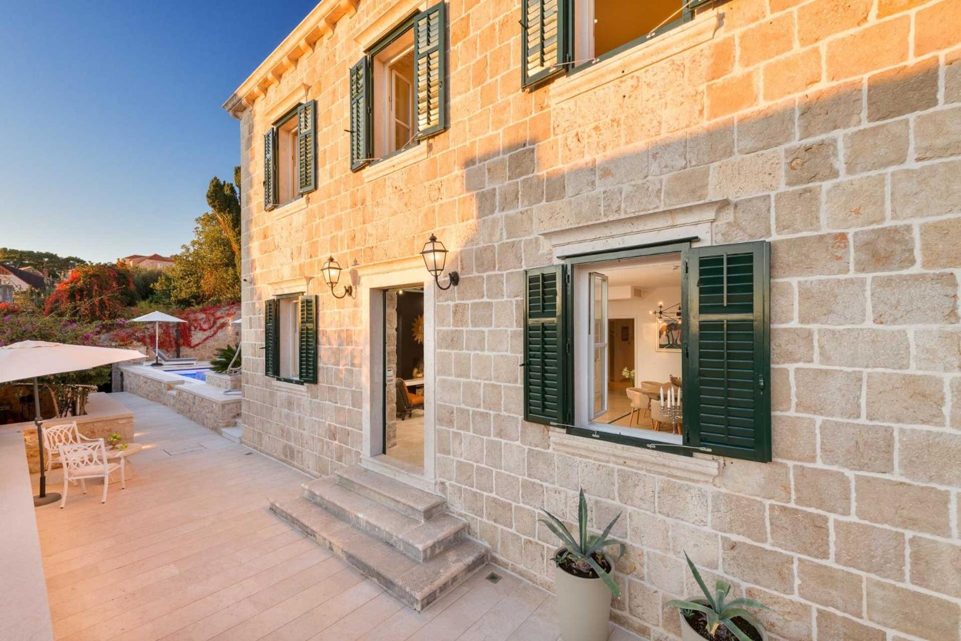 Sensational Dubrovnik Villa Villa Filia 4 Bedrooms Overlooking Dubrovnik City Walls Old Town