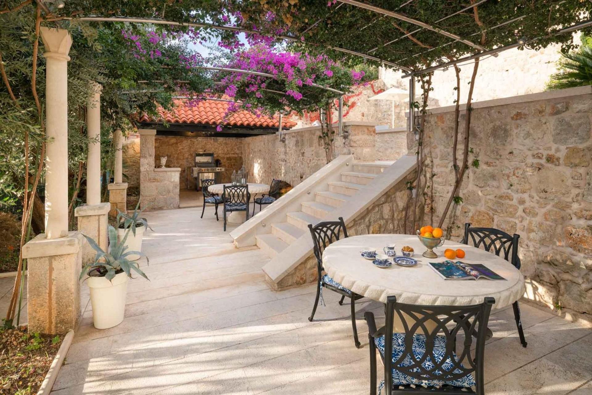 Sensational Dubrovnik Villa Villa Filia 4 Bedrooms Overlooking Dubrovnik City Walls Old Town