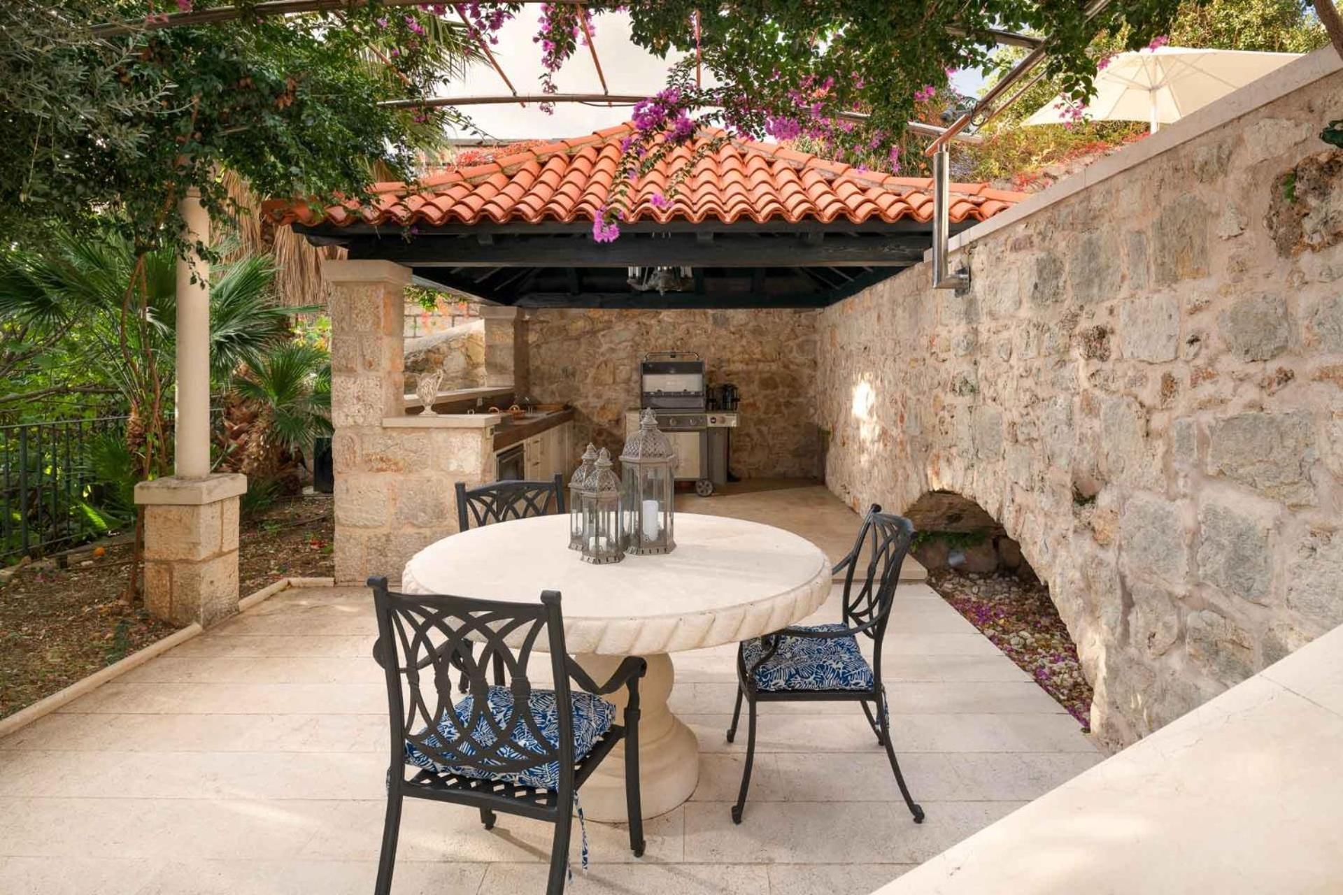 Sensational Dubrovnik Villa Villa Filia 4 Bedrooms Overlooking Dubrovnik City Walls Old Town
