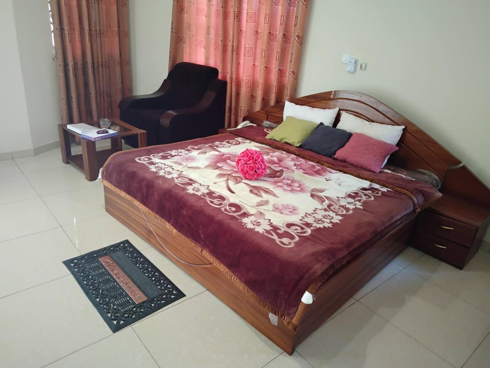 Renajoe Exclusive Guesthouse Tema Community 9 view 4