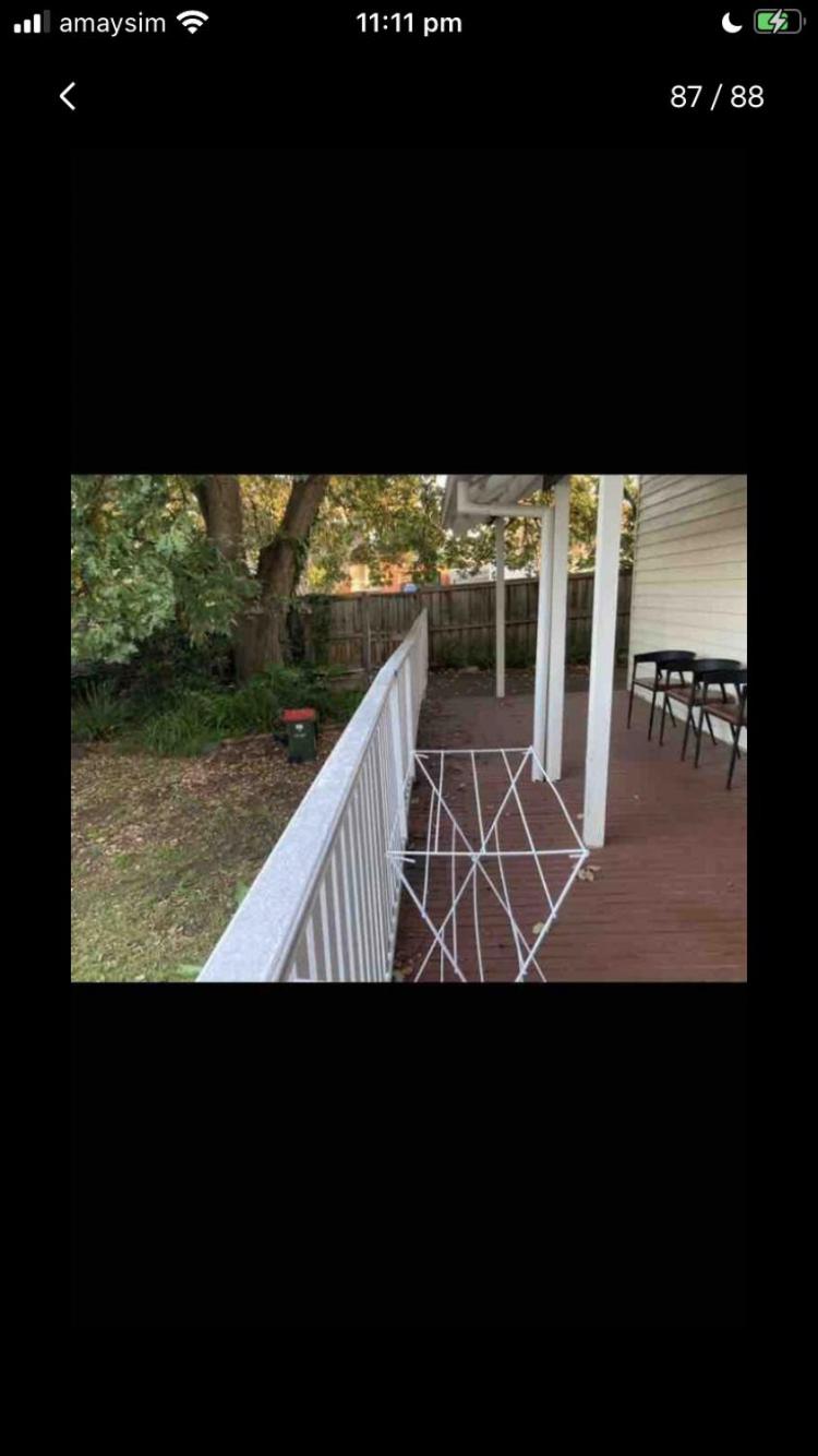 UnitA 2-bedroom unit Bigbackyard & your own driveway