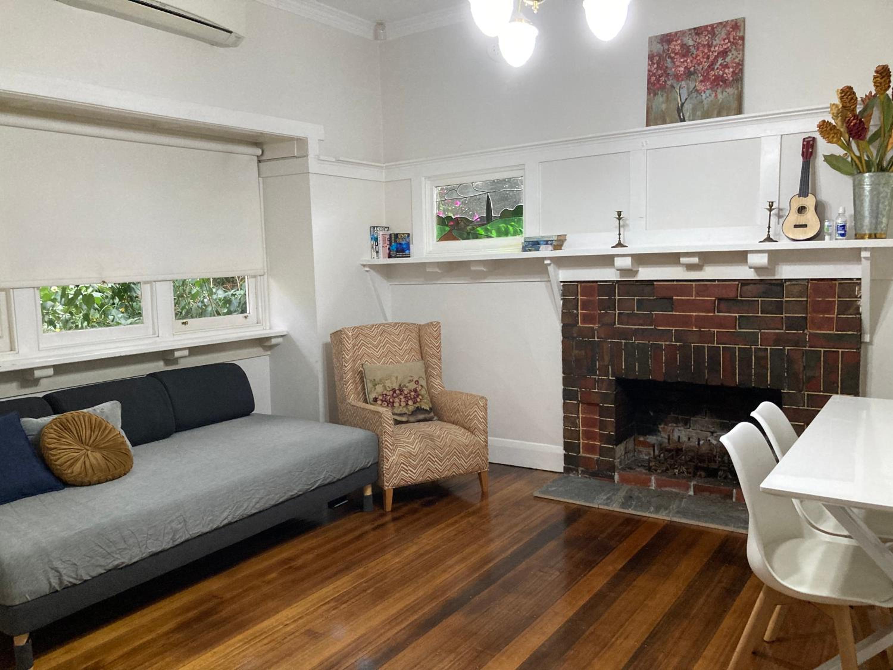 UnitA 2-bedroom unit Bigbackyard & your own driveway