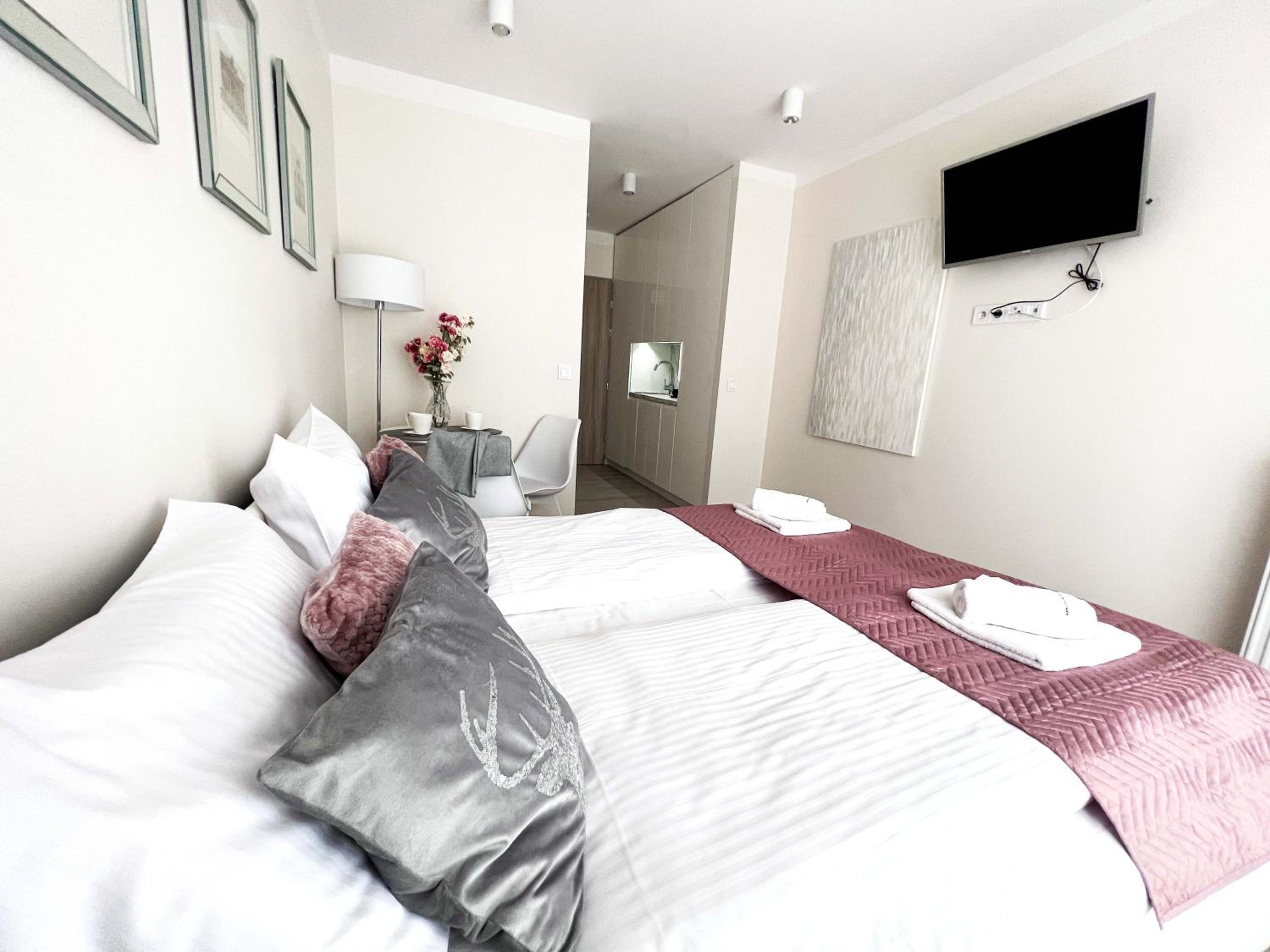 Ice Apartments