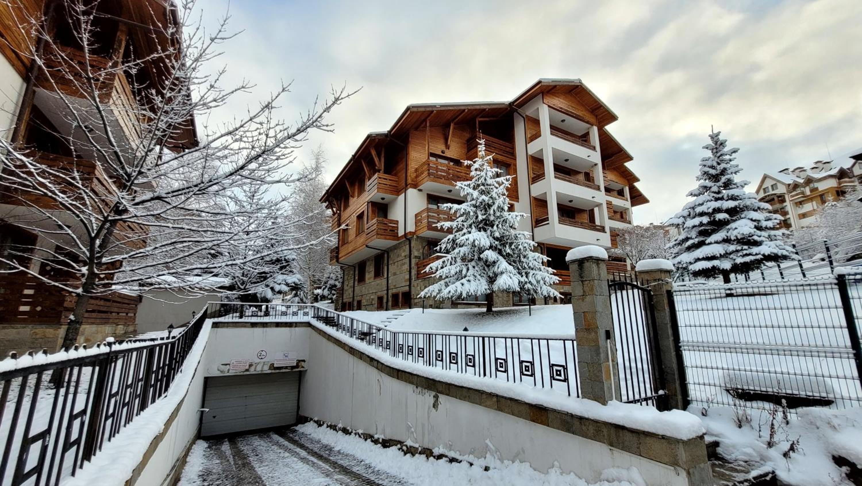 Cozy studio with balcony and incl SPA in 4-star hotel Saint Ivan Rilski , Bansko