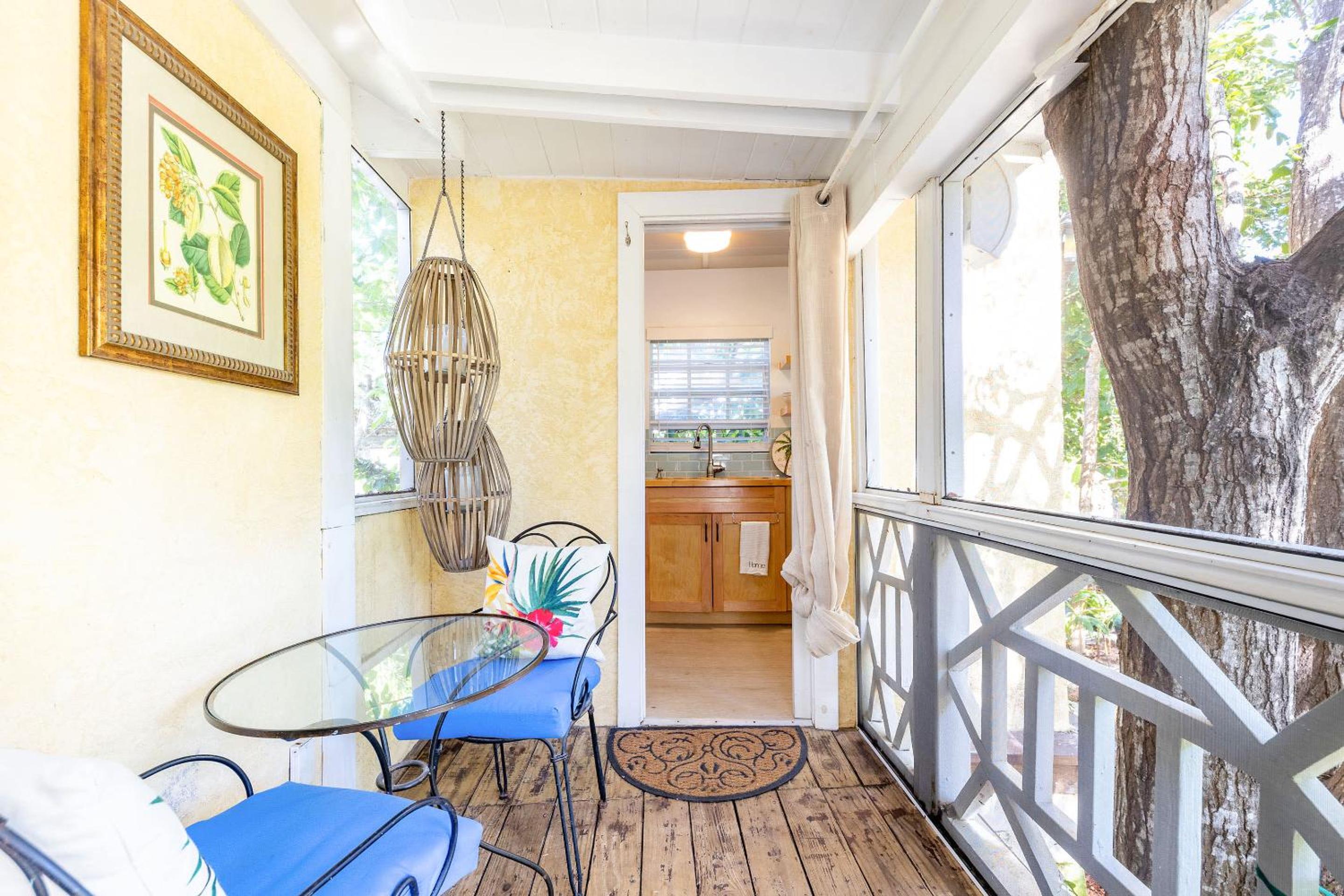Dreamy Cottage in Grace Bay with BBQ and Bikes Included view 5
