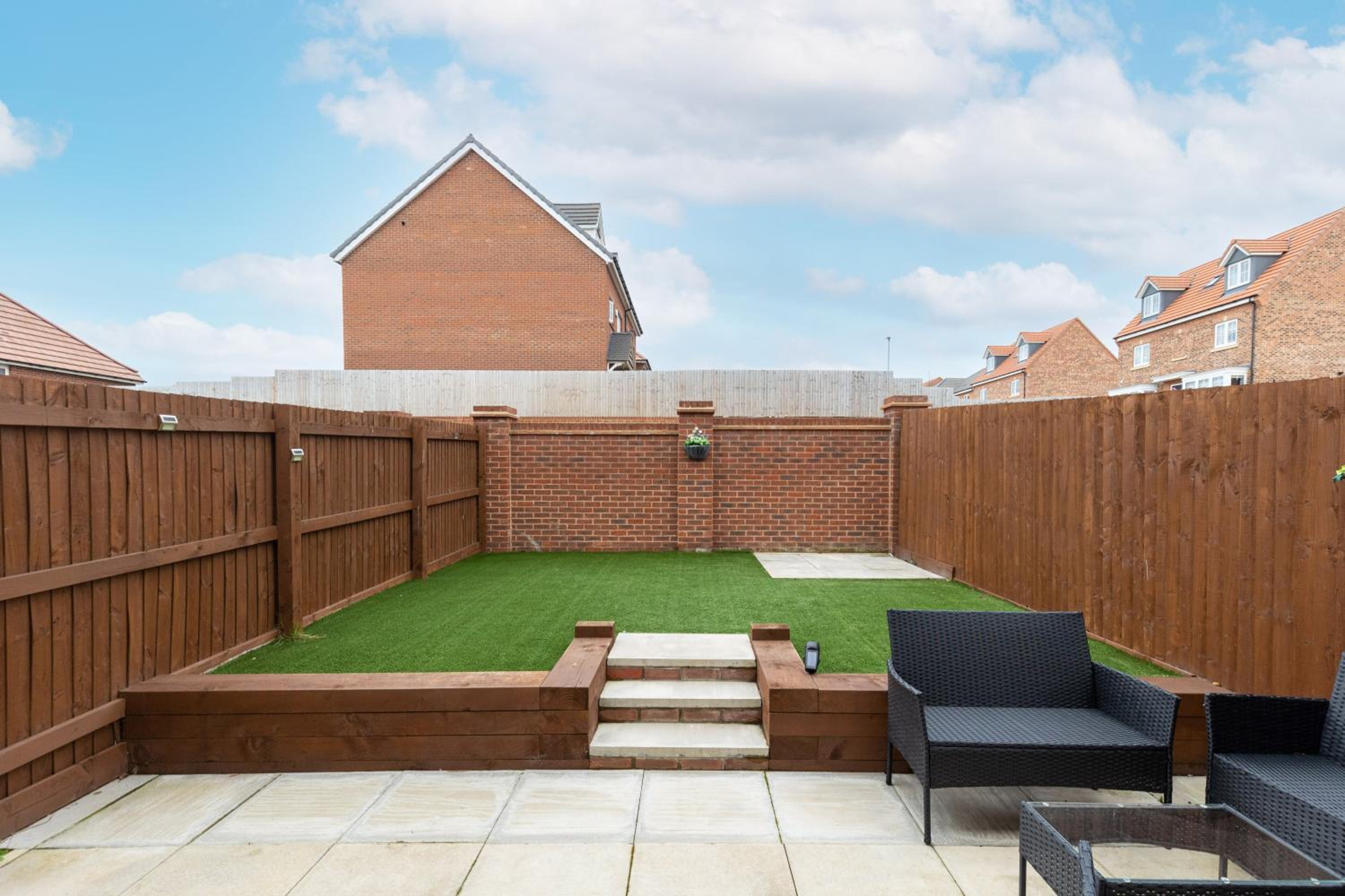 Kirkstall by Alt-Stay Contractor Accommodation - 4 Bed Contractor Home With Parking, Wi-Fi & Full Kitchen - Ideal For Long stays view 4