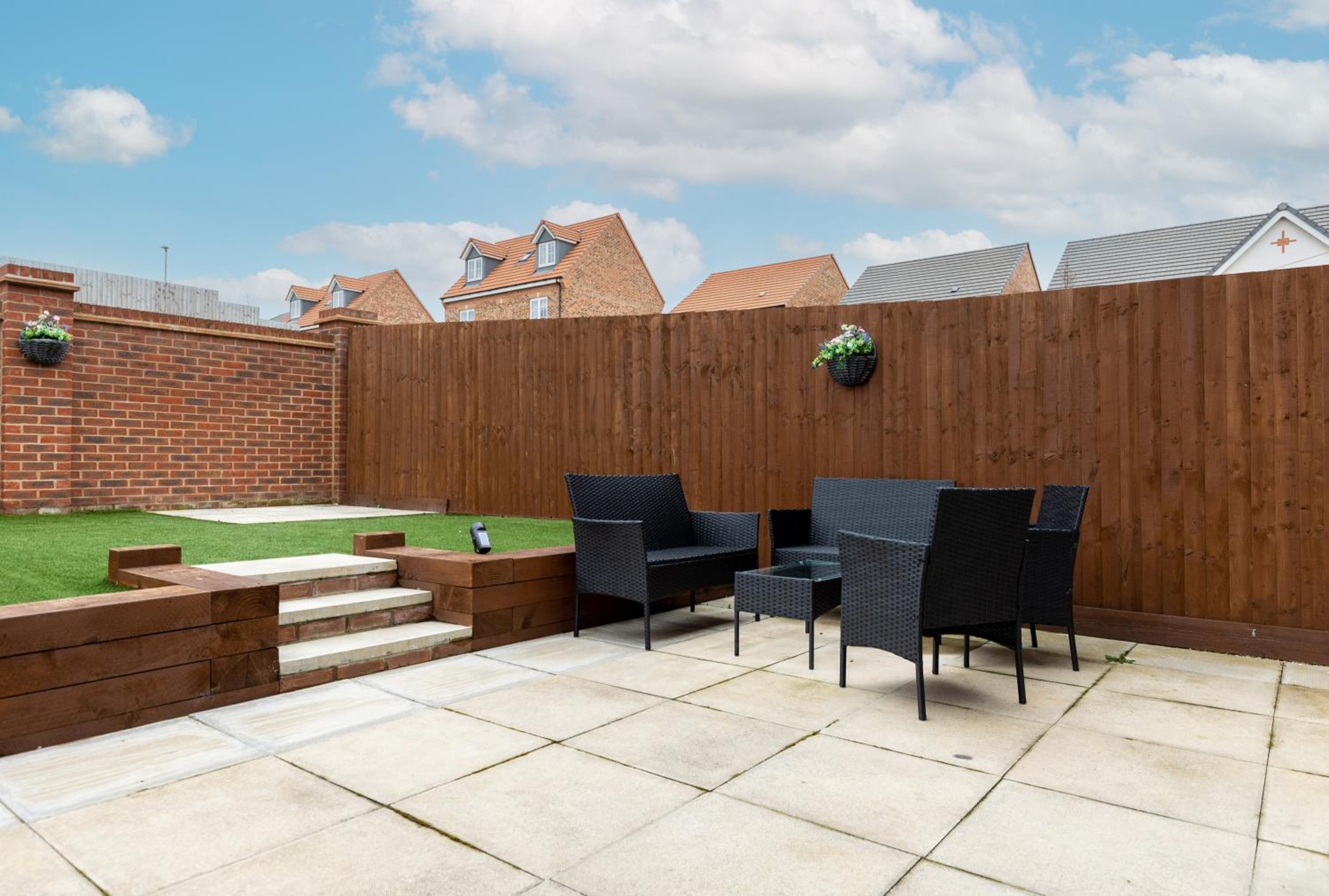 Kirkstall by Alt-Stay Contractor Accommodation - 4 Bed Contractor Home With Parking, Wi-Fi & Full Kitchen - Ideal For Long stays view 5