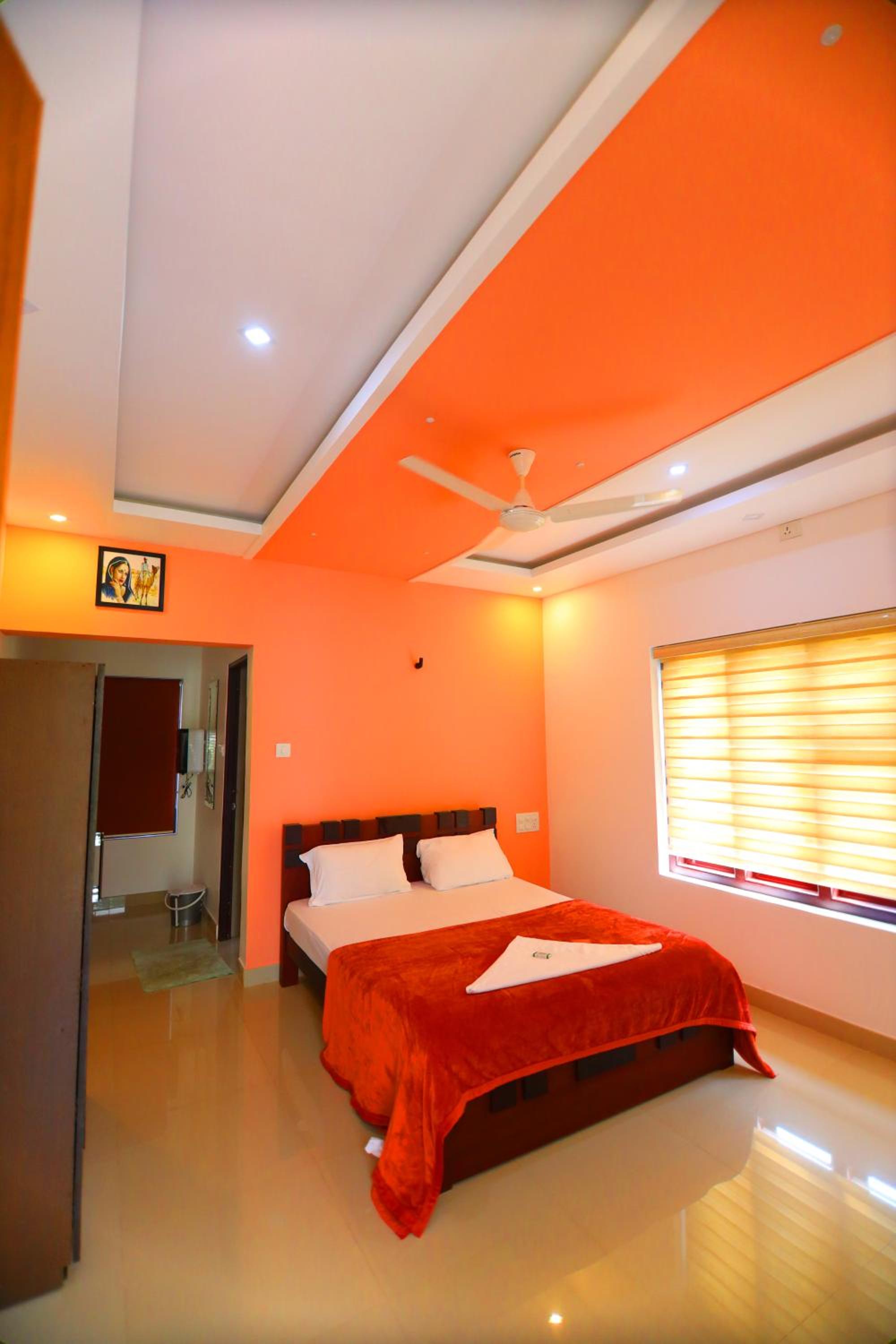 SILVERY MOON Resort