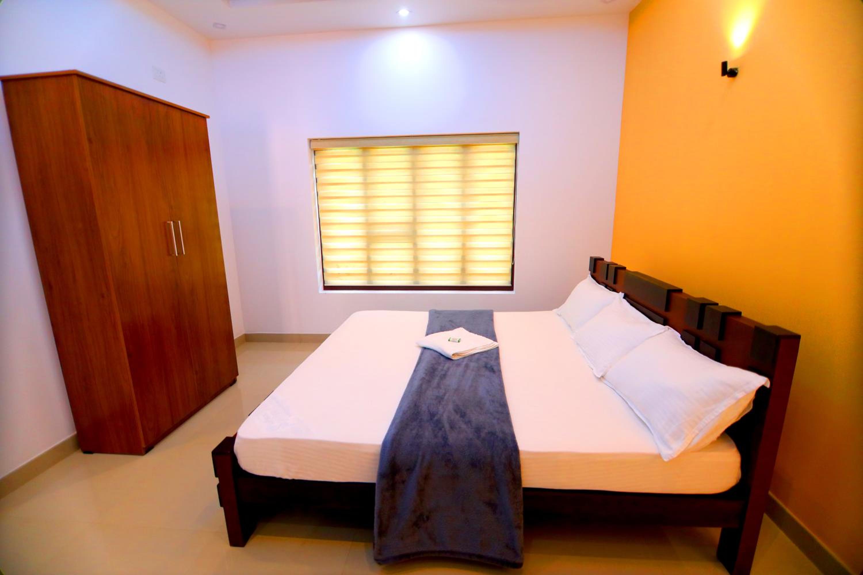 SILVERY MOON Resort