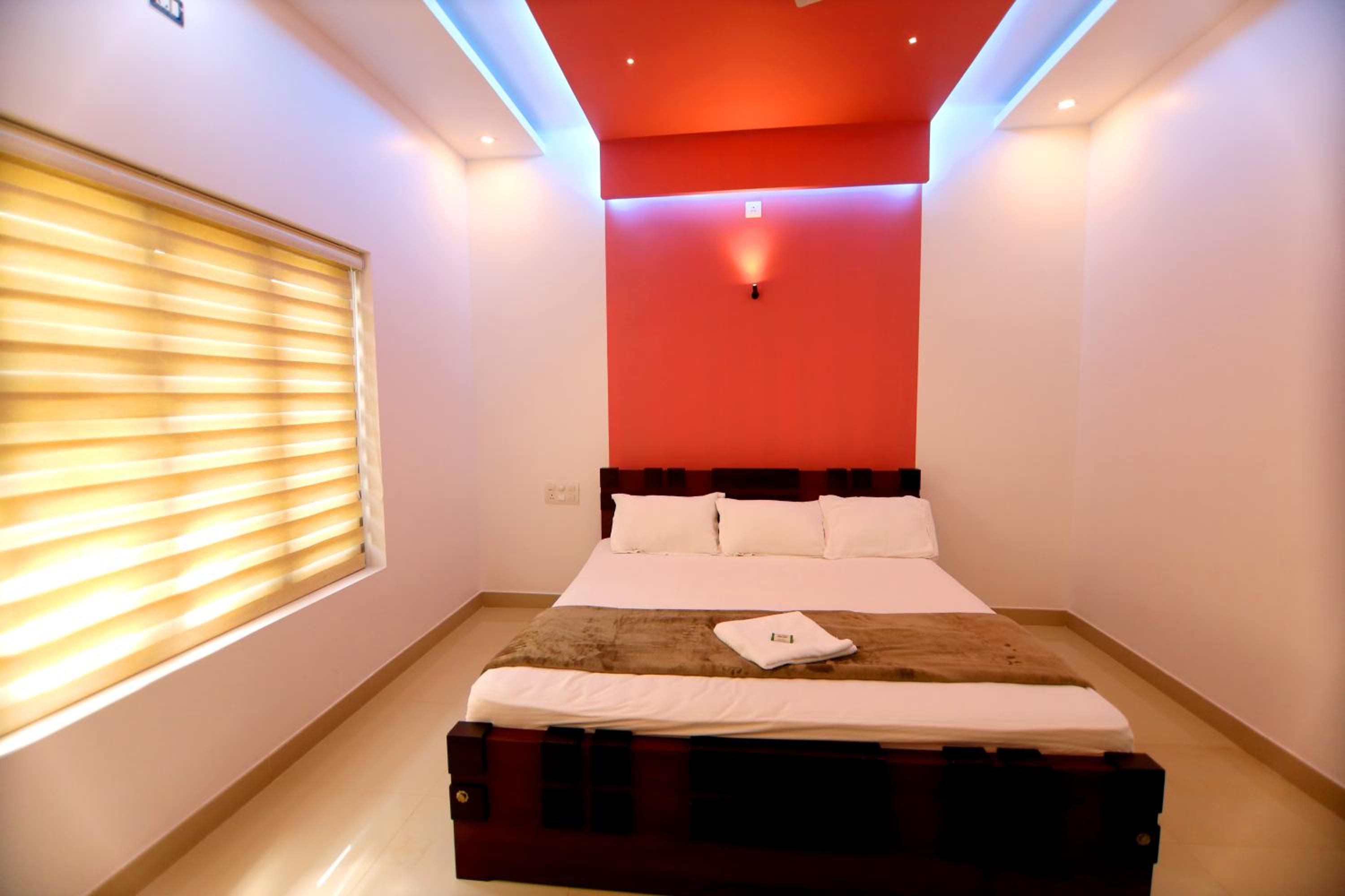 SILVERY MOON Resort