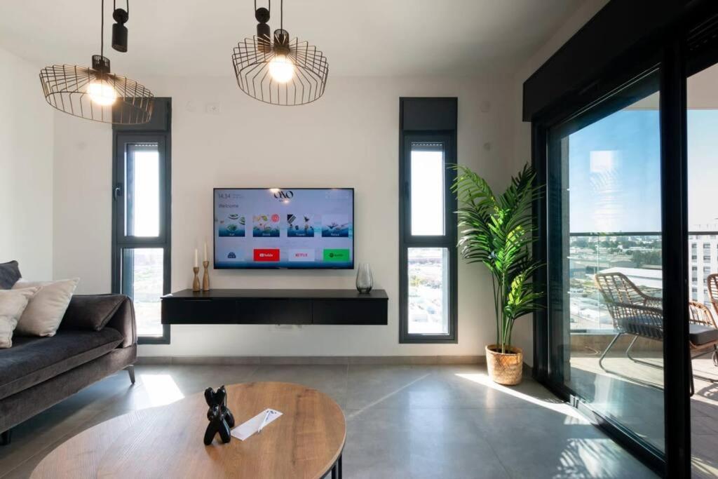Luxury APT 3BR l New Tower & Parking l Mamad view 2
