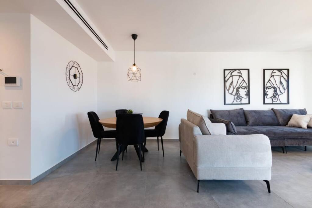 Luxury APT 3BR l New Tower & Parking l Mamad view 5