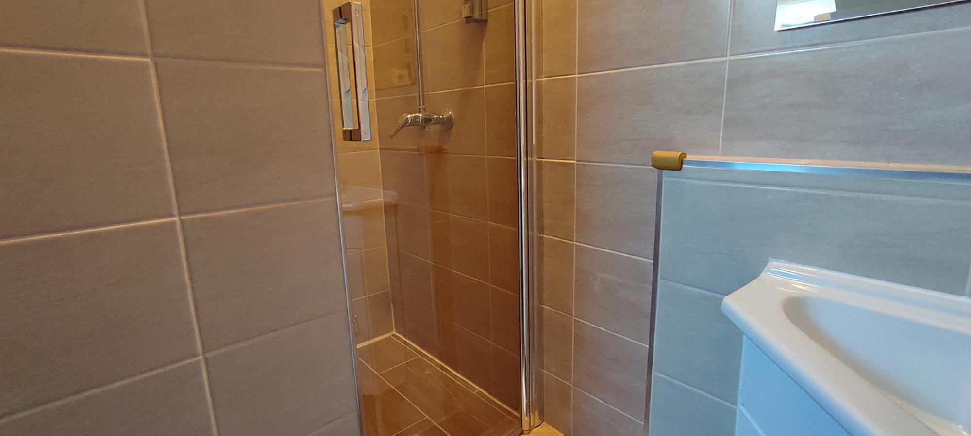 Photo 32