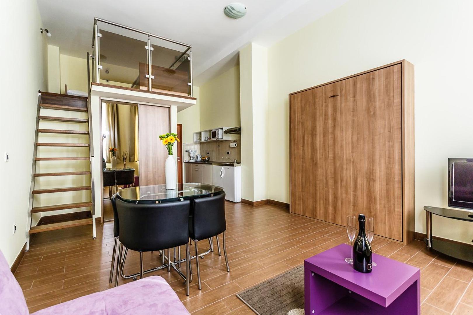 Central apartments near the Beach view 5