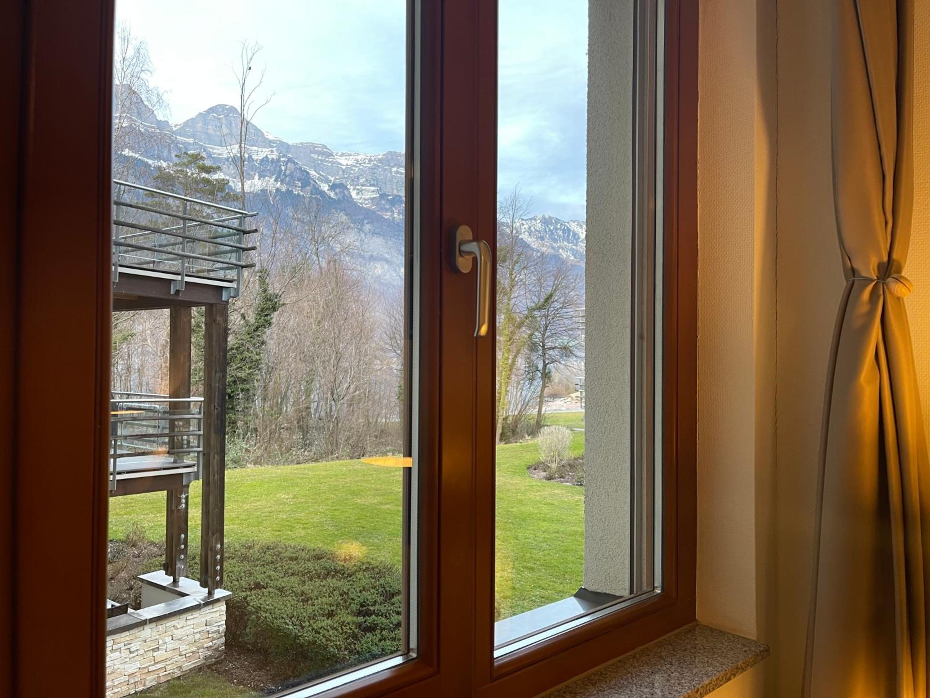 Wunderschöne Wohnung am See mit Sauna & Whirlpool