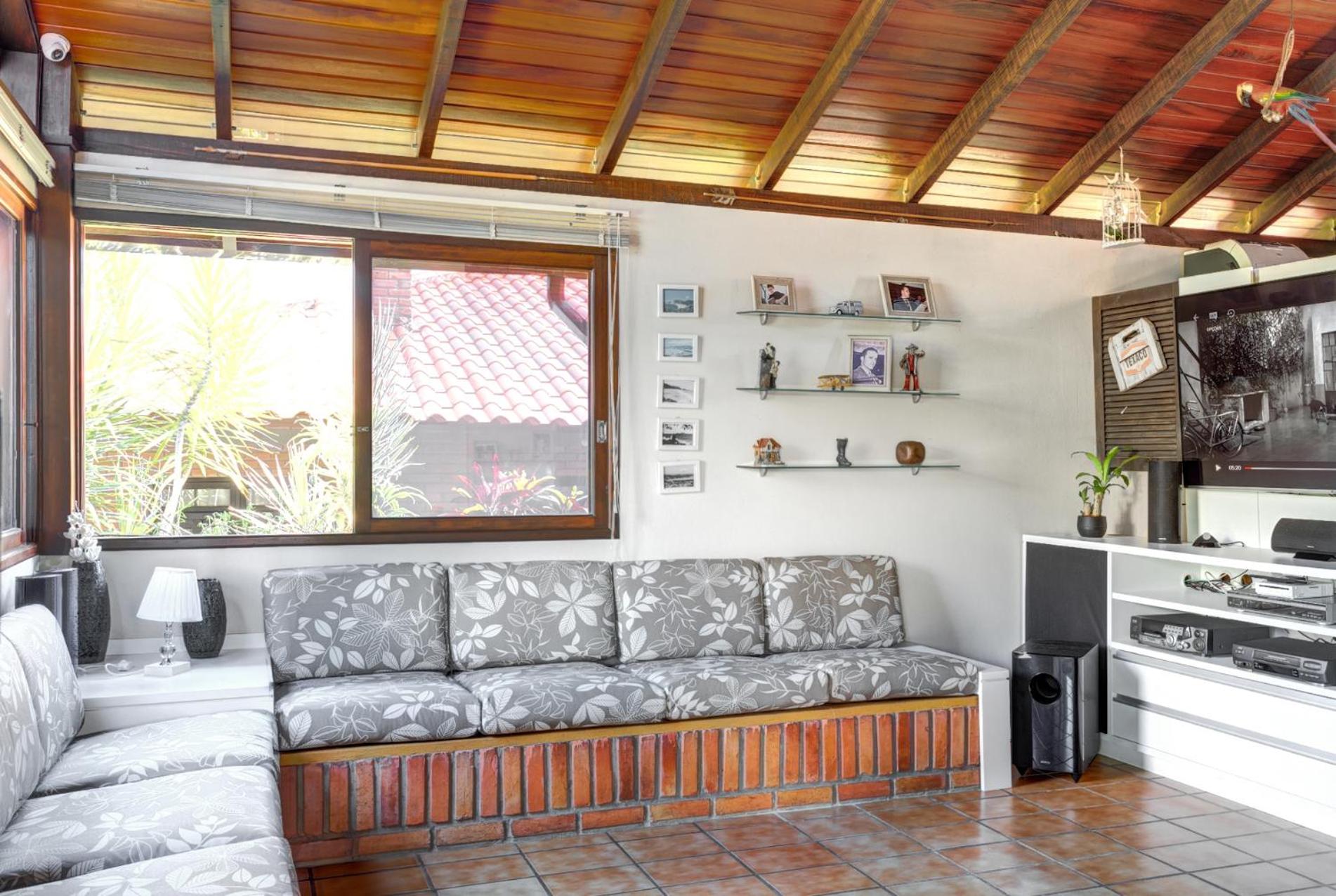 Casa Aconchegante e Inteligente na Cachoeira