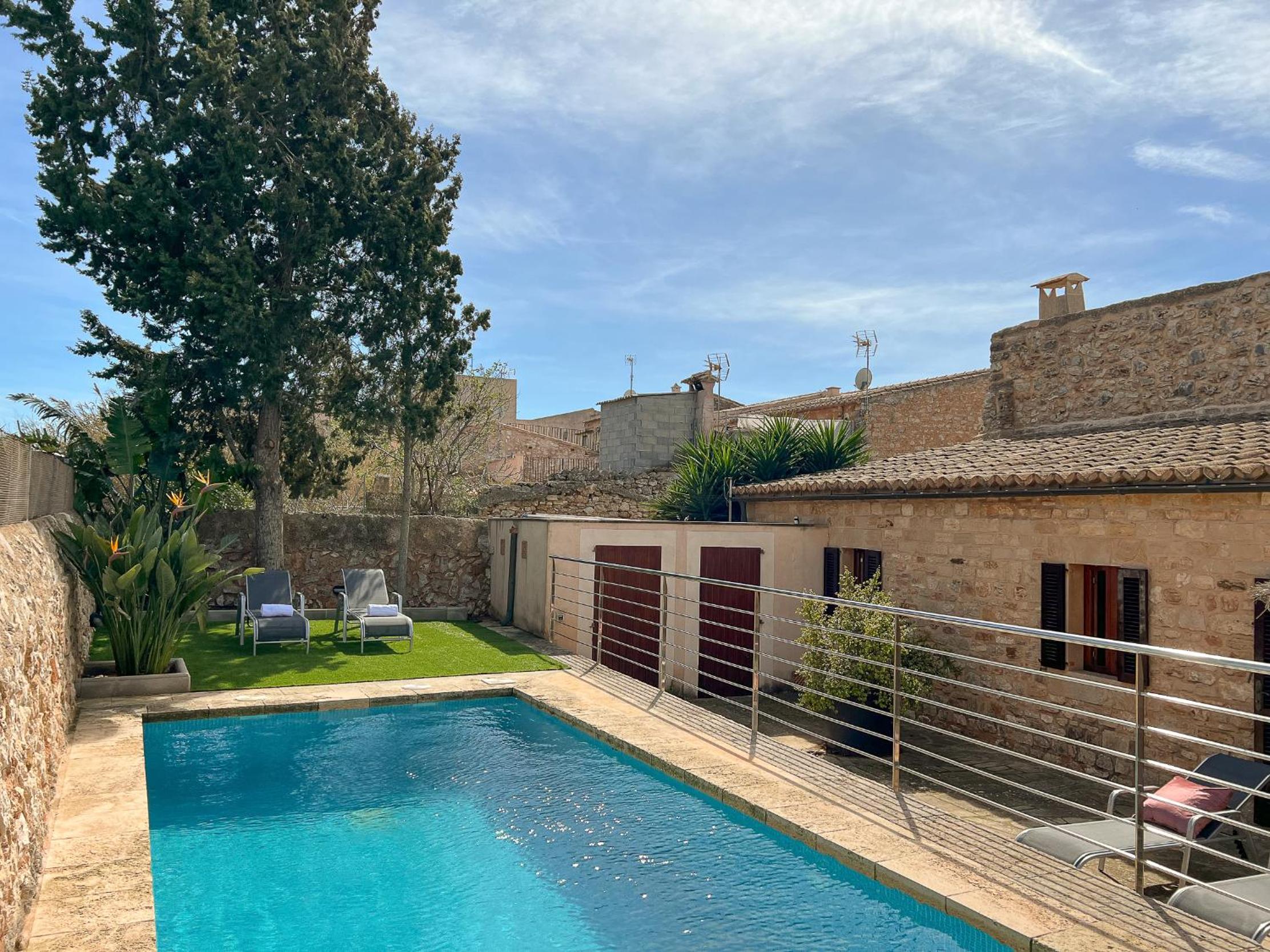 Villa Petita Llombards