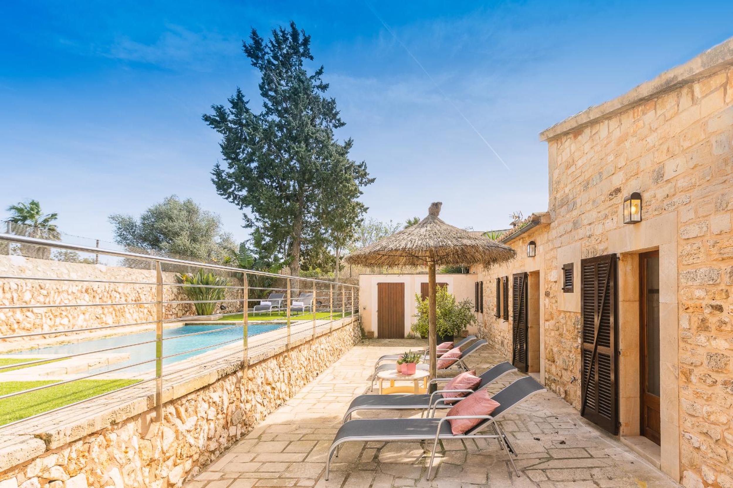 Villa Petita Llombards
