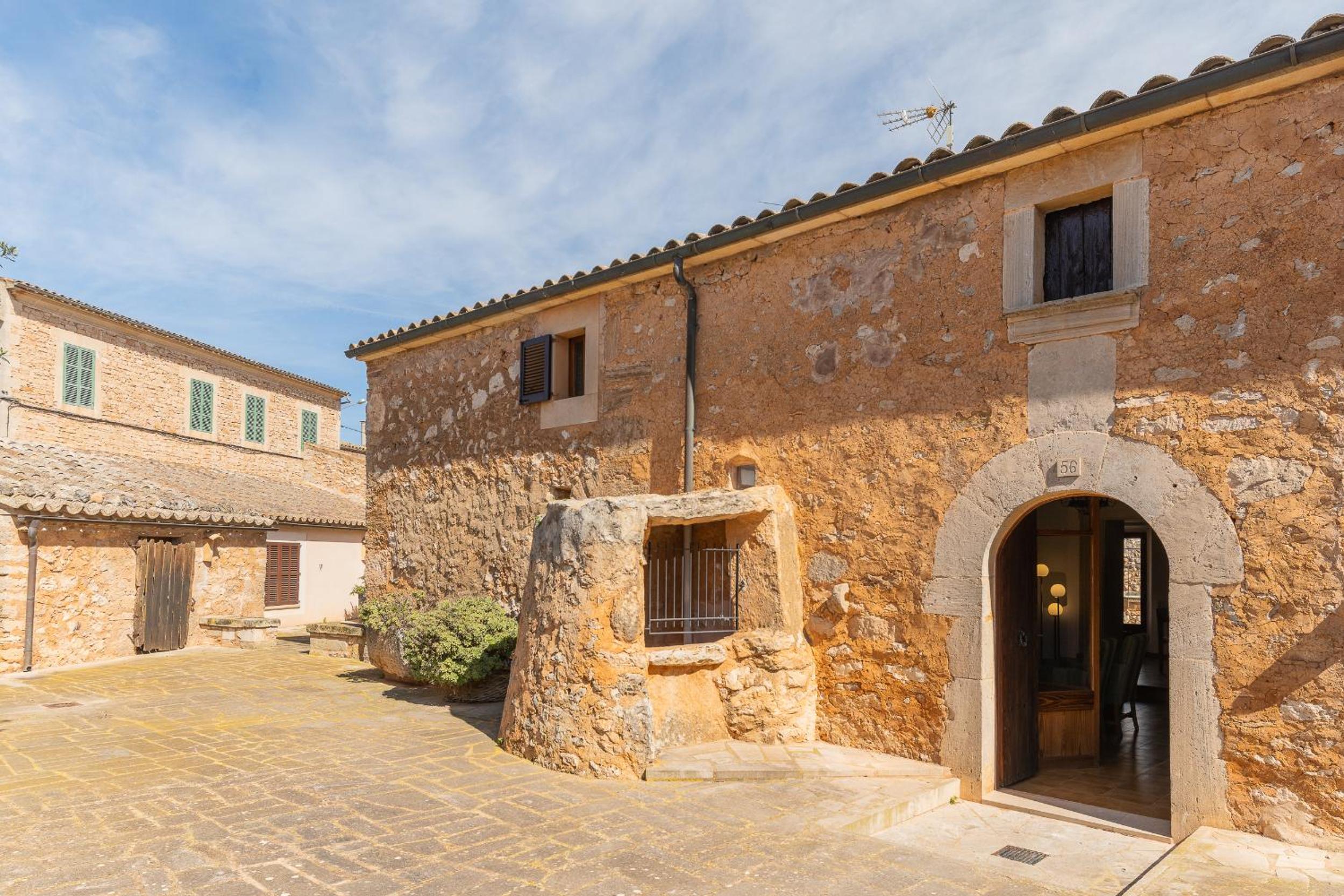 Villa Petita Llombards