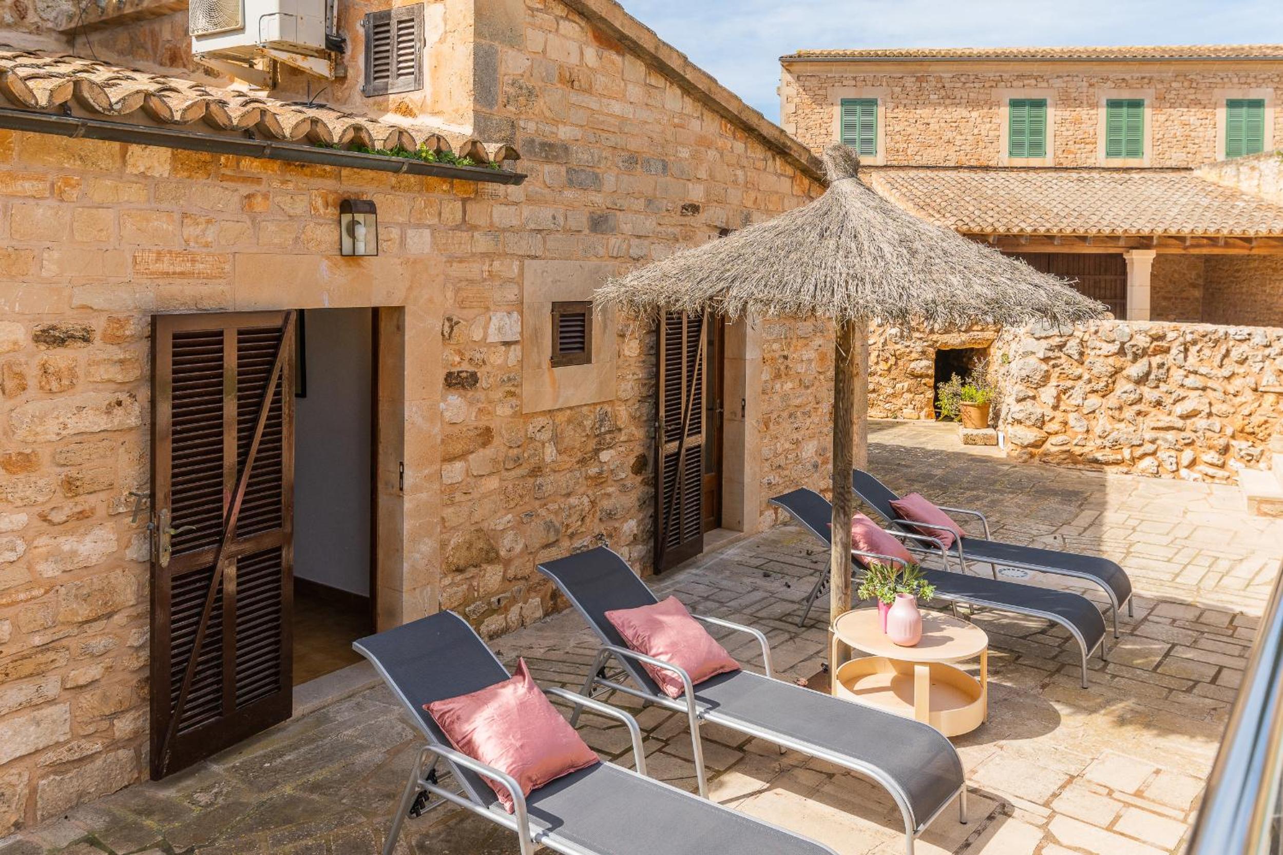 Villa Petita Llombards