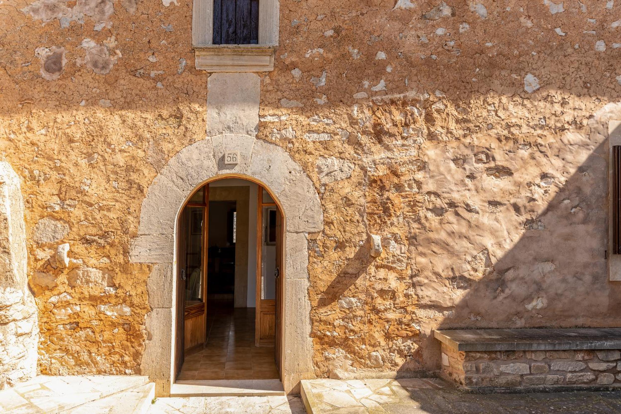 Villa Petita Llombards