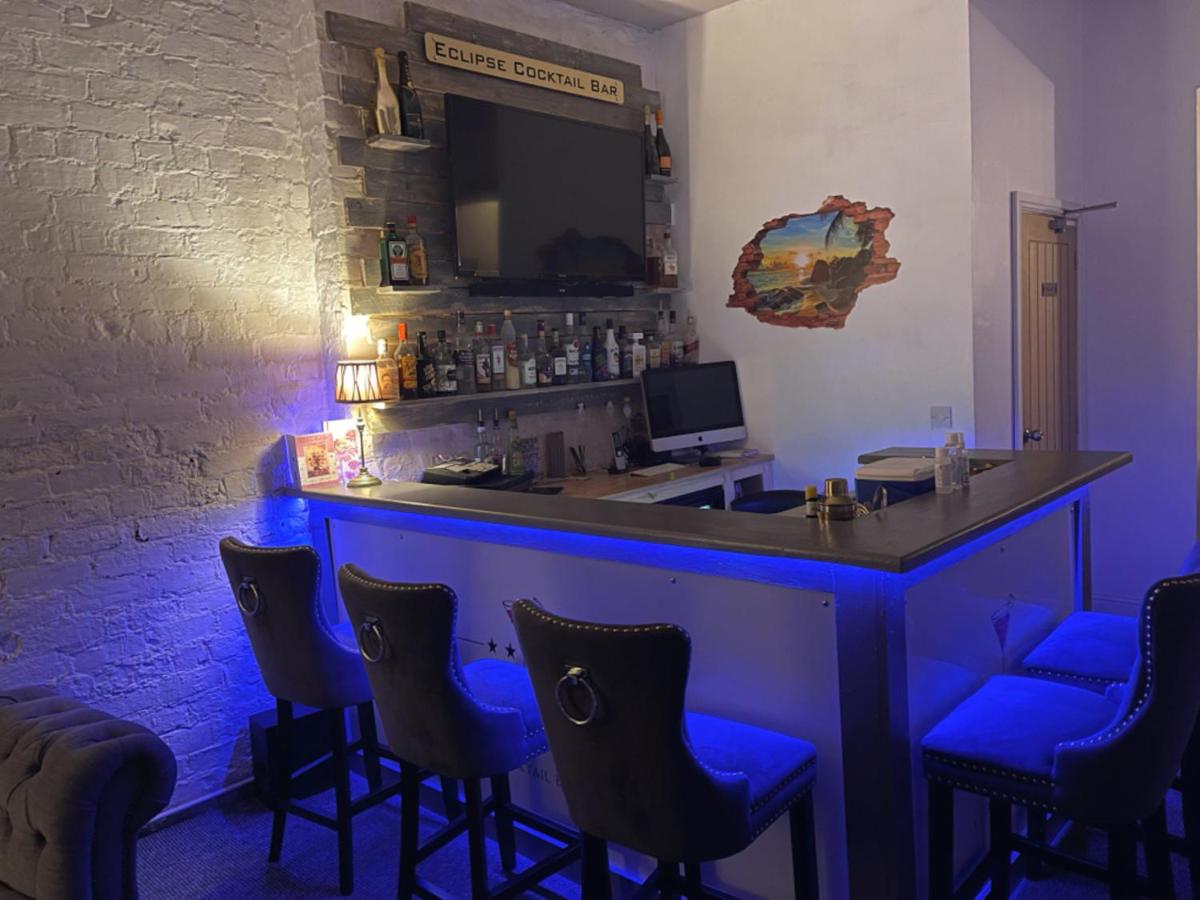 bar