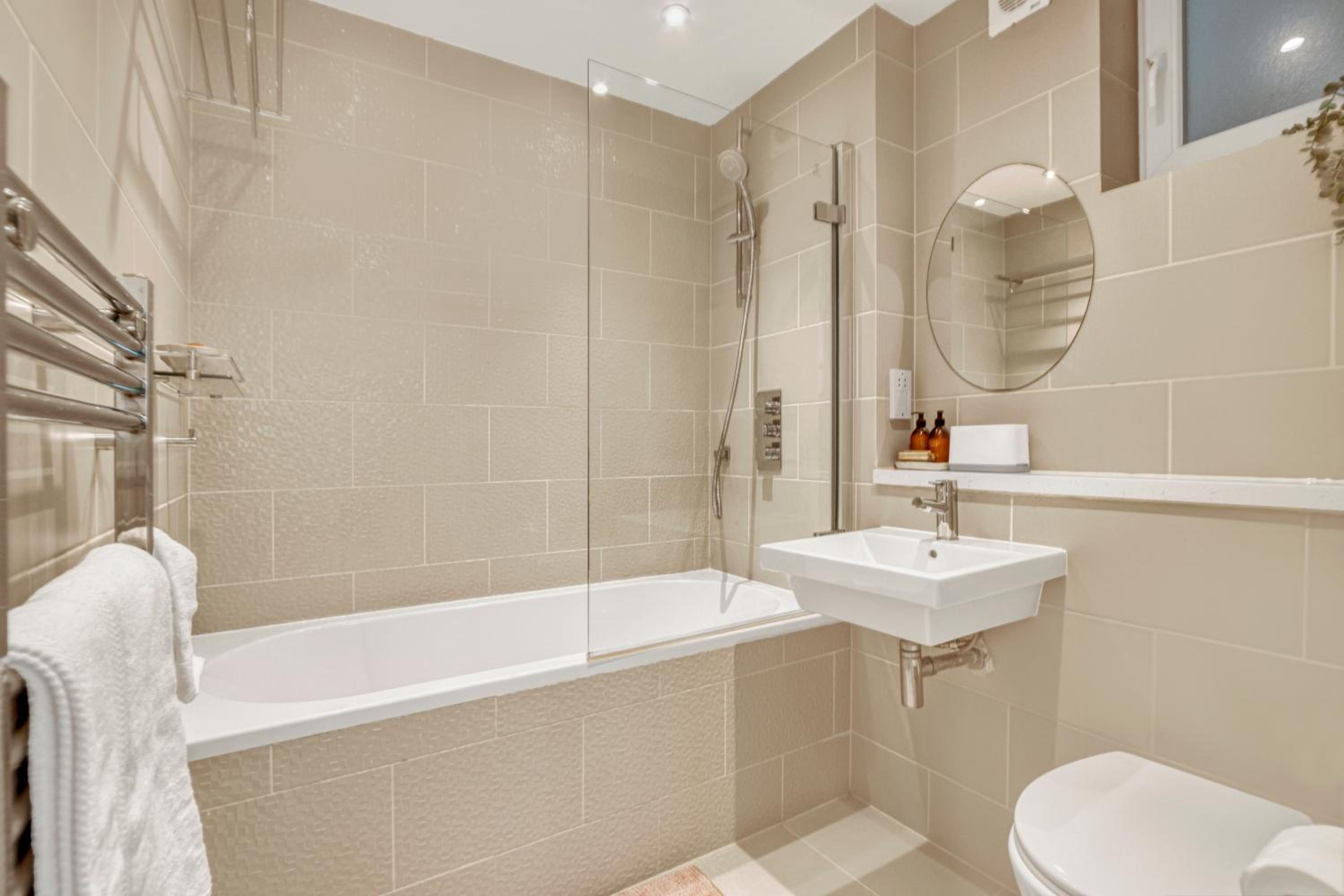 Homely 1Bed Apartment Vauxhall