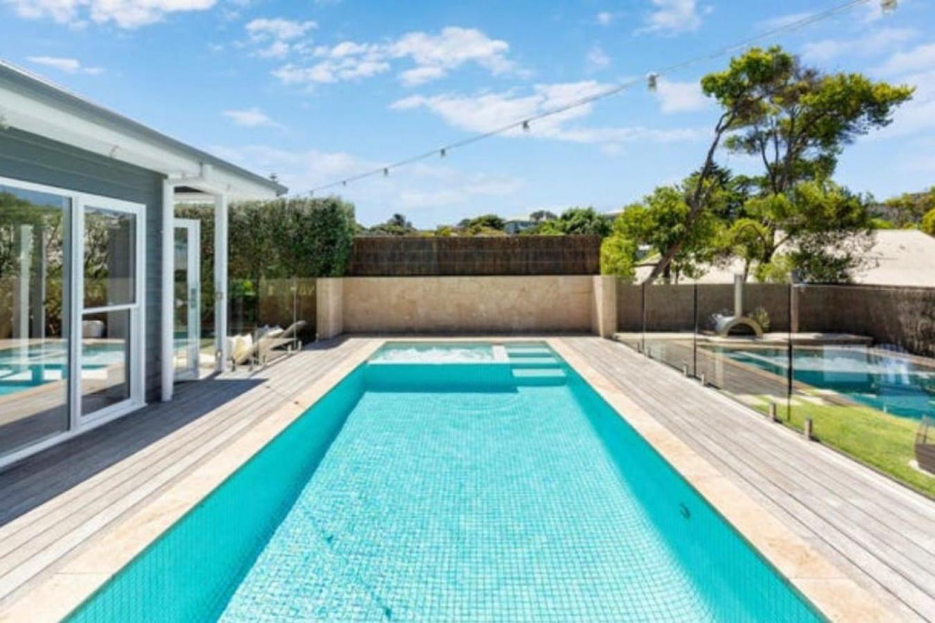 Coastal VILLA CHILL Superior style Summer vibe