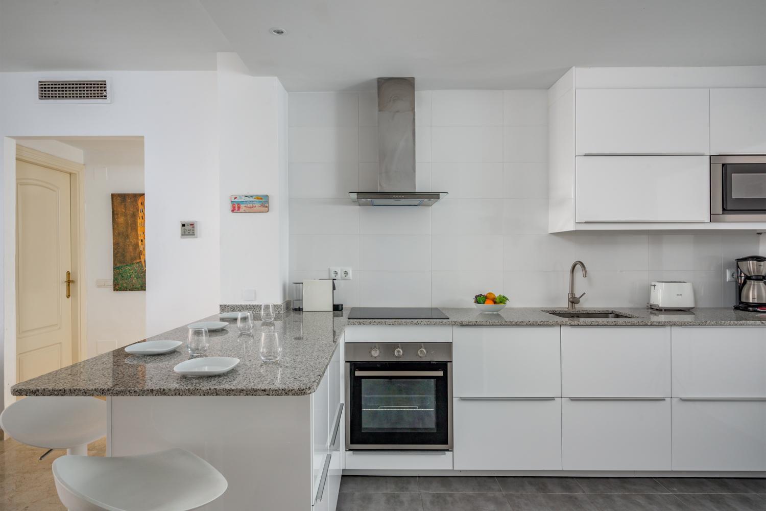 El Faro beachclose apt by Costarentals - Ref 177 view 4