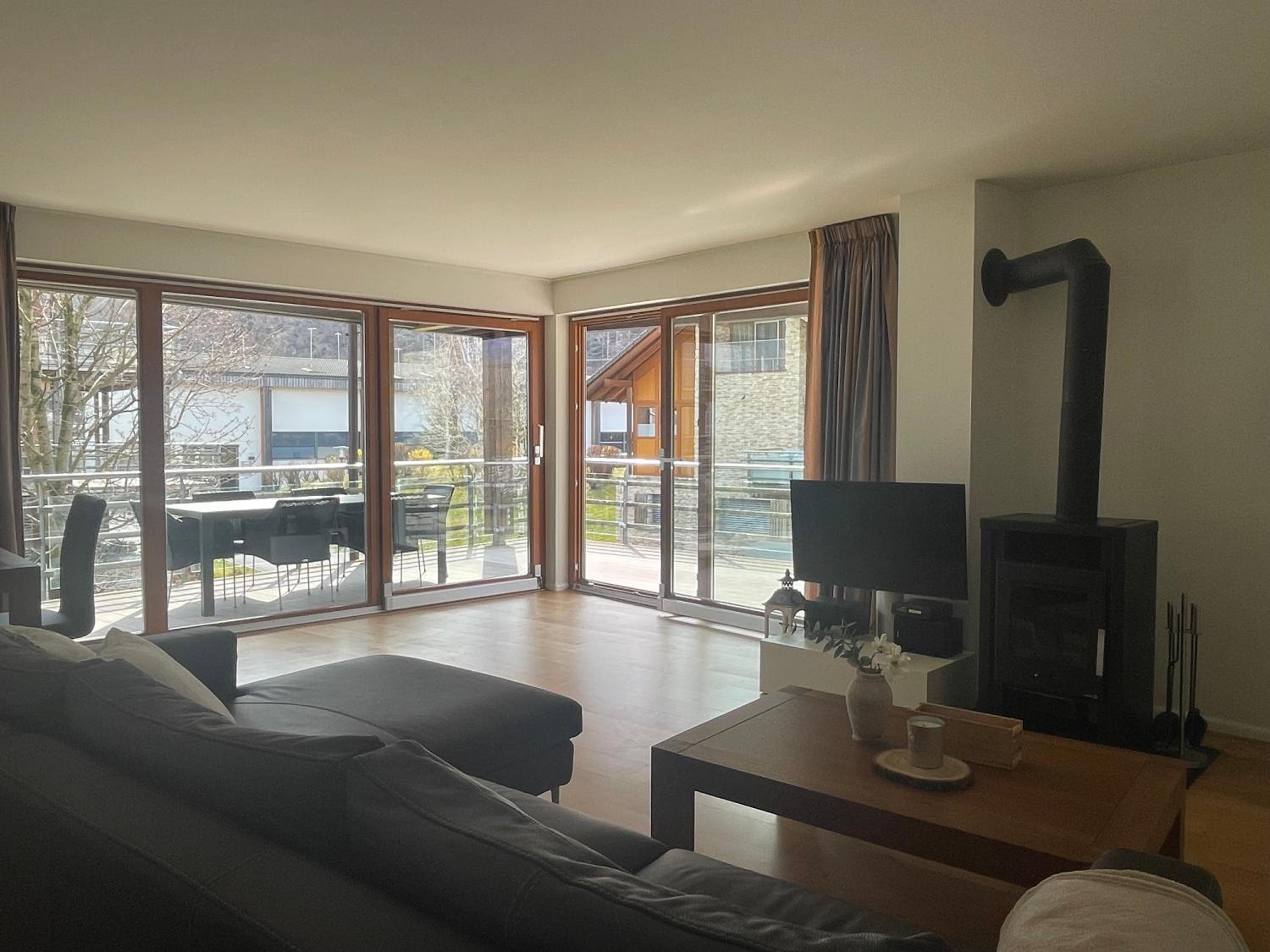 Wunderschöne Wohnung am See mit Sauna & Whirlpool