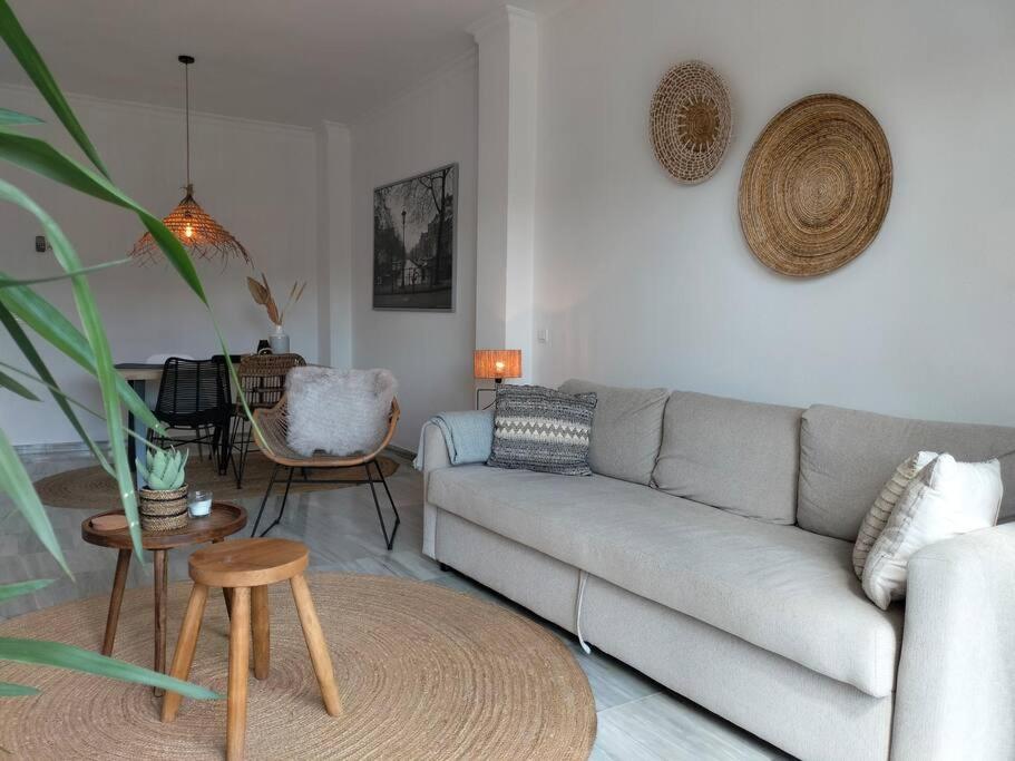 Alhaurin Golf, verzorgd appartement, zonnig terras!