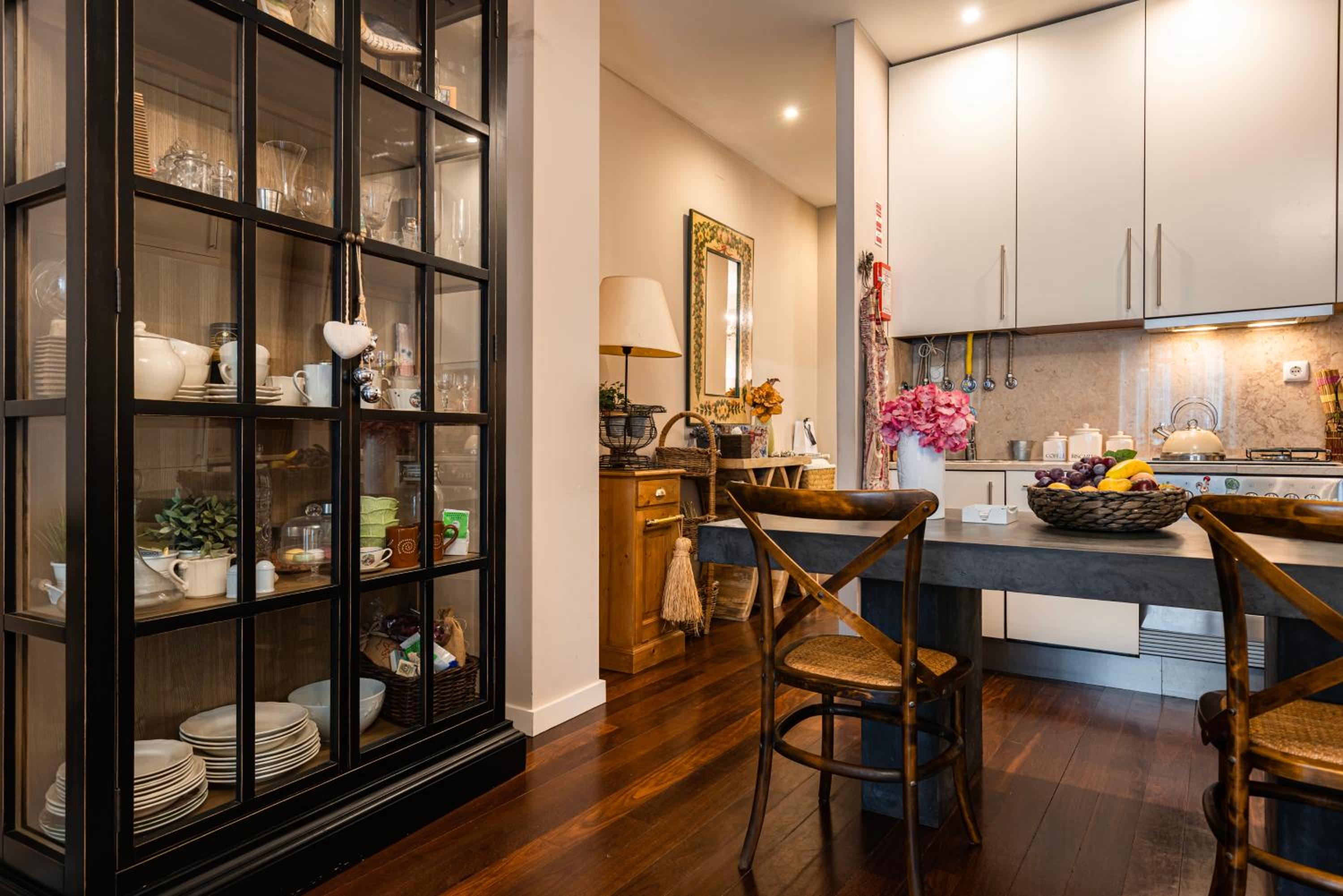 Isabella's Luxury Home by LovelyStay