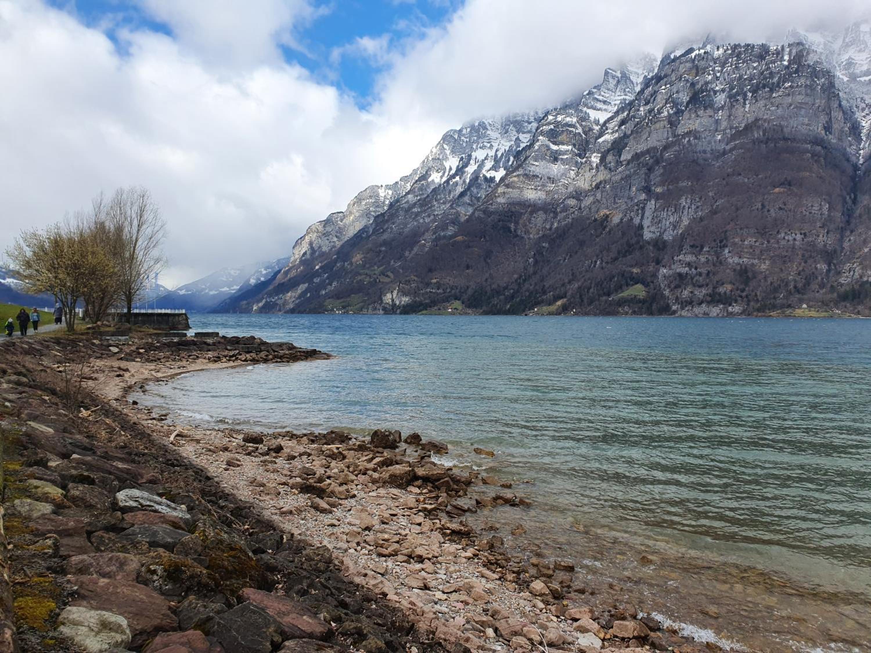 Wunderschöne Wohnung am See mit Sauna & Whirlpool