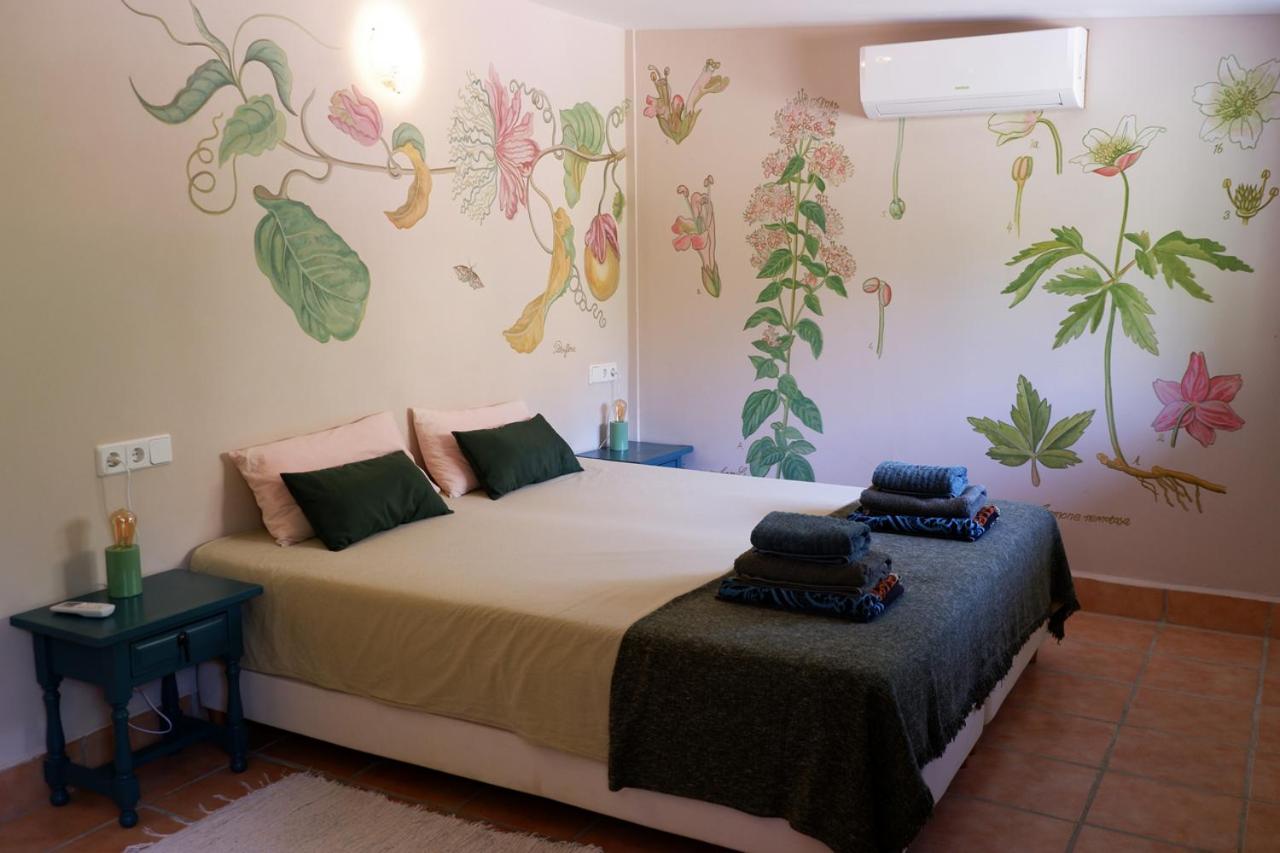 Vegan Guesthouse Finca Pereila view 4